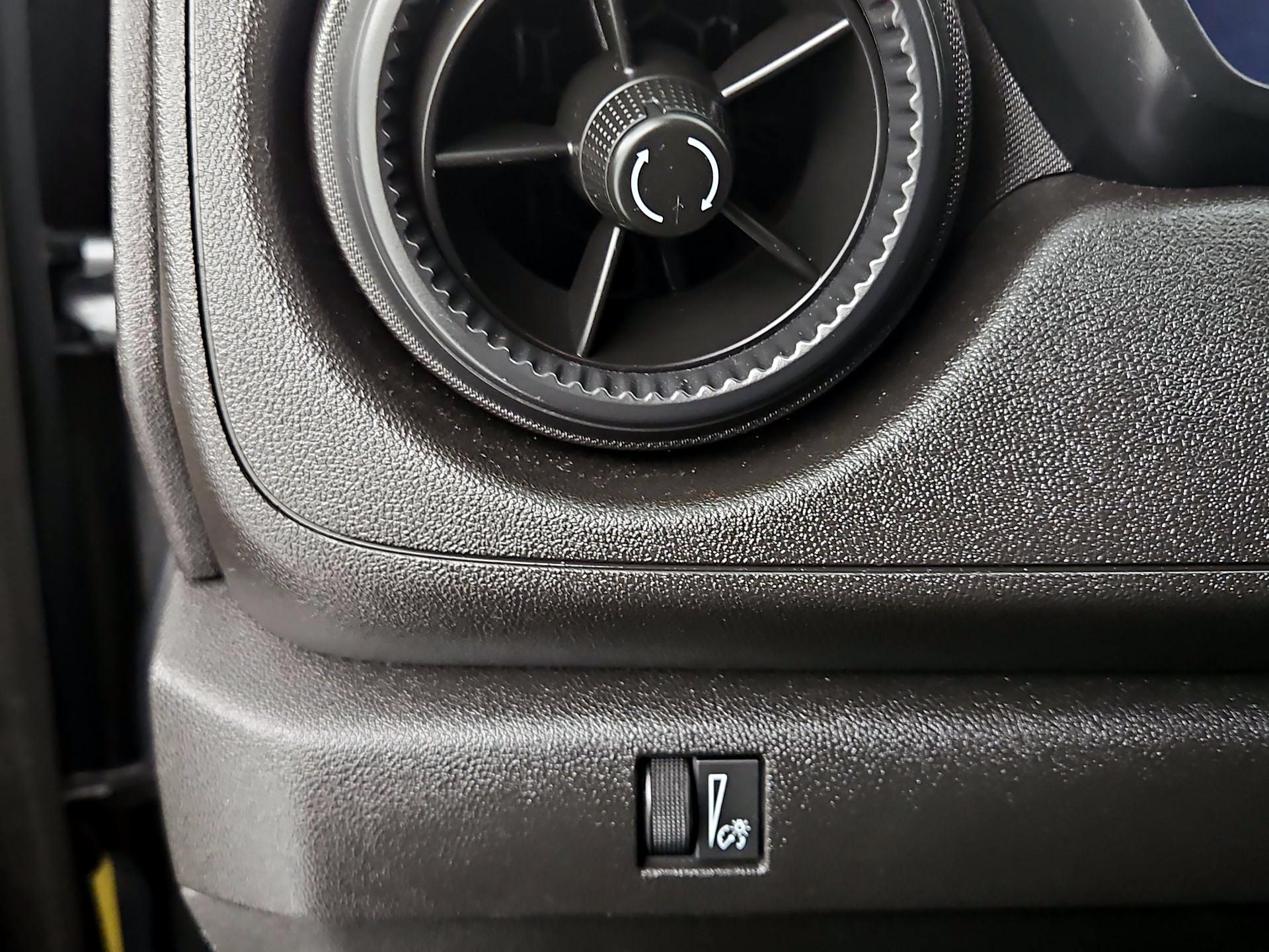 Thumbnail: 2024 Chevrolet Colorado - 13