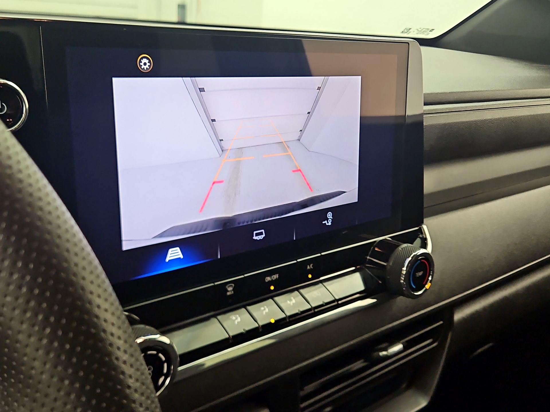 Thumbnail: 2024 Chevrolet Colorado - 15