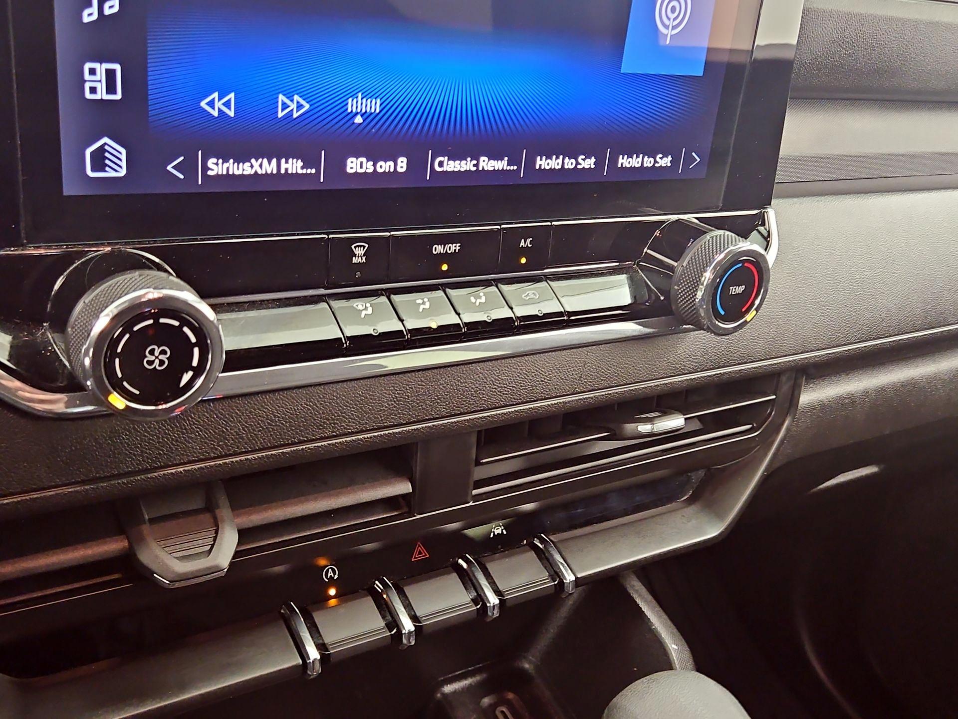 Thumbnail: 2024 Chevrolet Colorado - 17