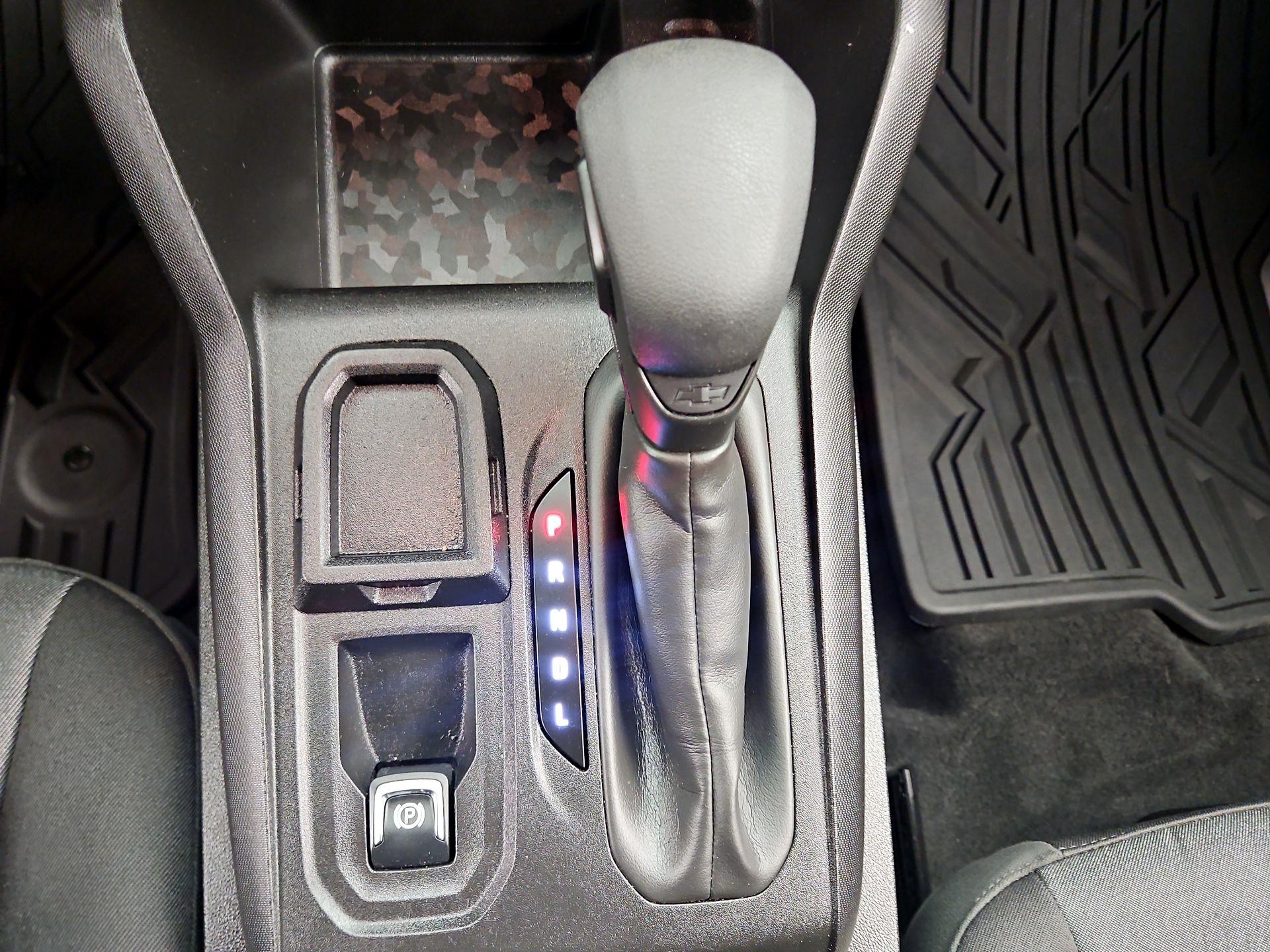 Thumbnail: 2024 Chevrolet Colorado - 18