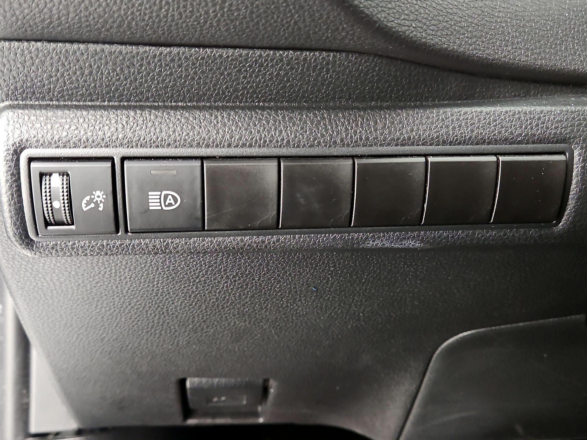 Thumbnail: 2024 Toyota Corolla - 13