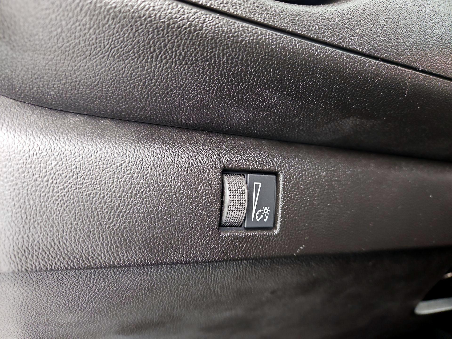 Thumbnail: 2023 Chevrolet Colorado - 13