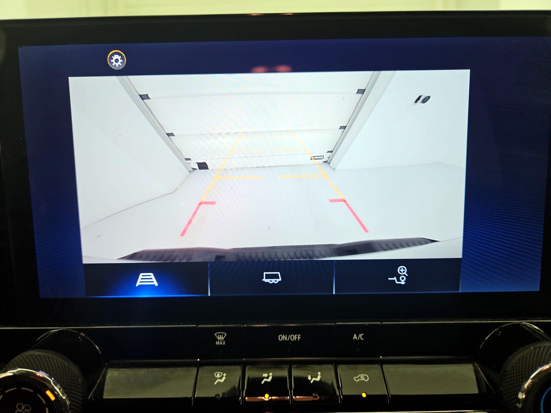 Thumbnail: 2023 Chevrolet Colorado - 14