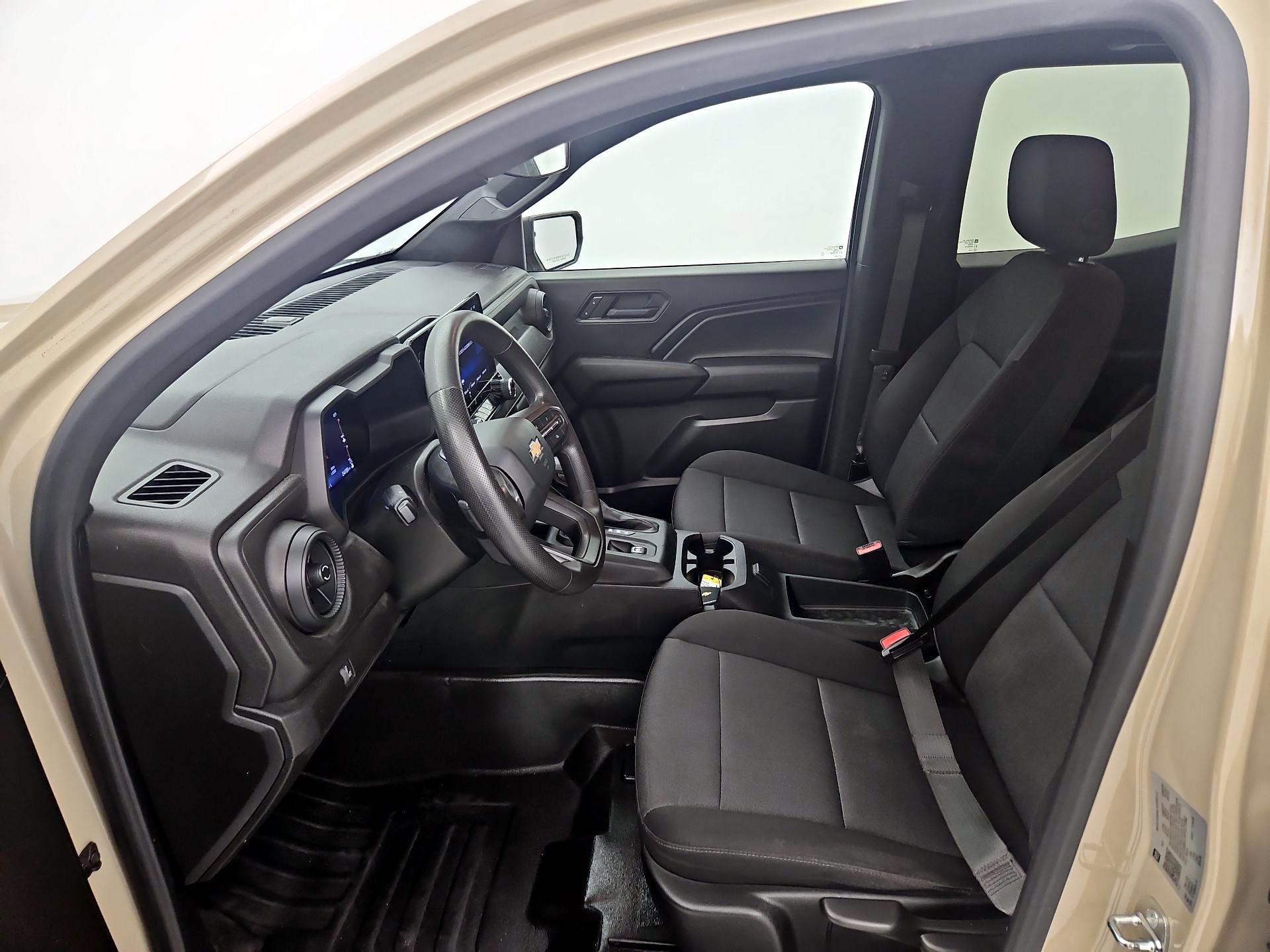 Thumbnail: 2023 Chevrolet Colorado - 11