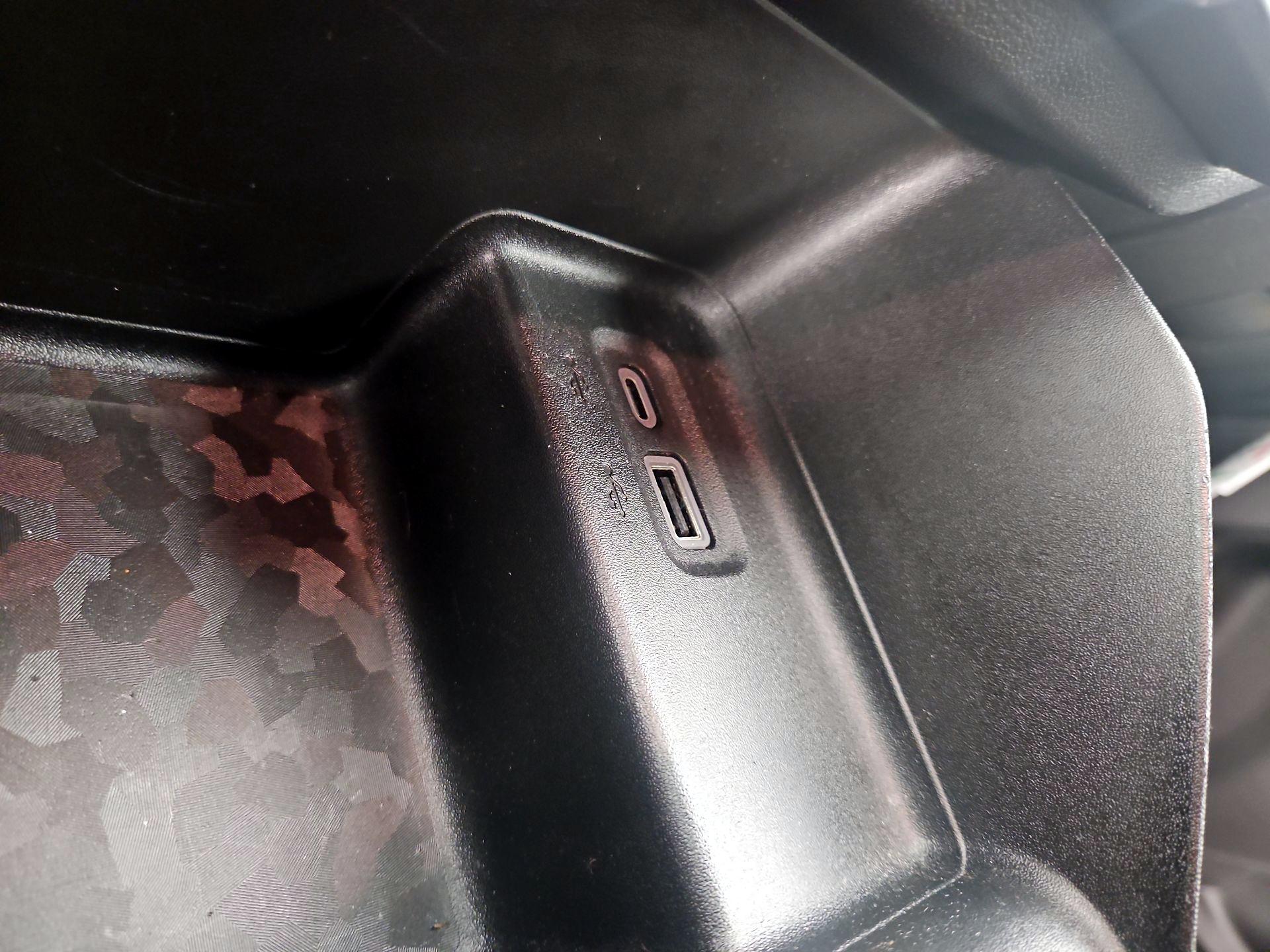 Thumbnail: 2023 Chevrolet Colorado - 18