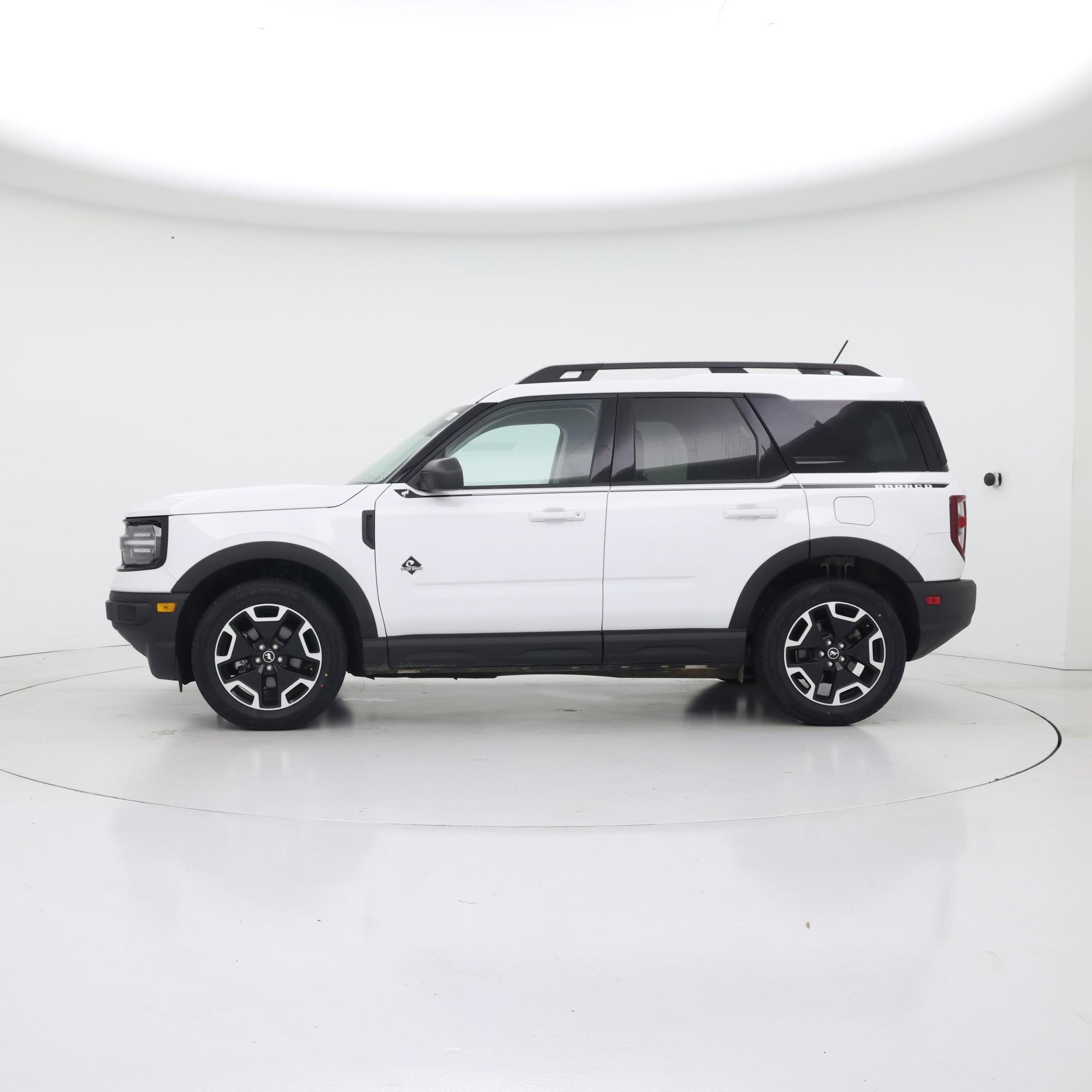 Thumbnail: 2023 Ford Bronco Sport - 3