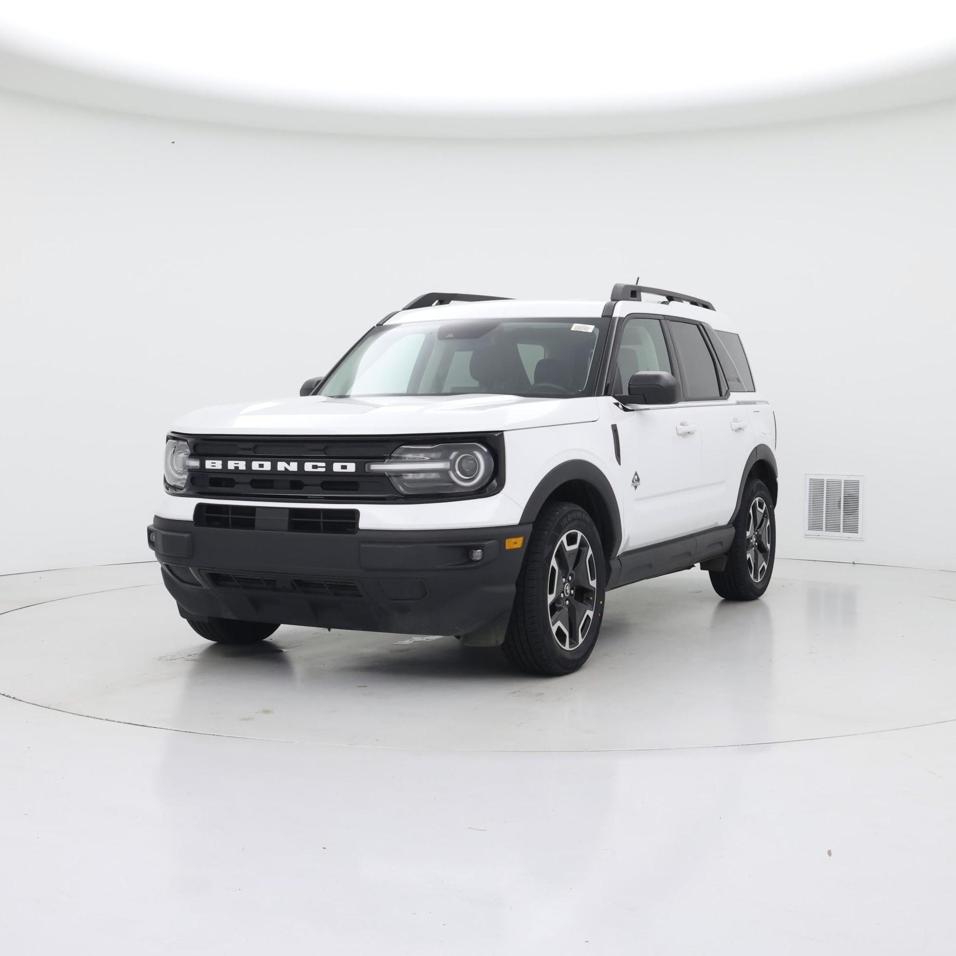 Thumbnail: 2023 Ford Bronco Sport - 4