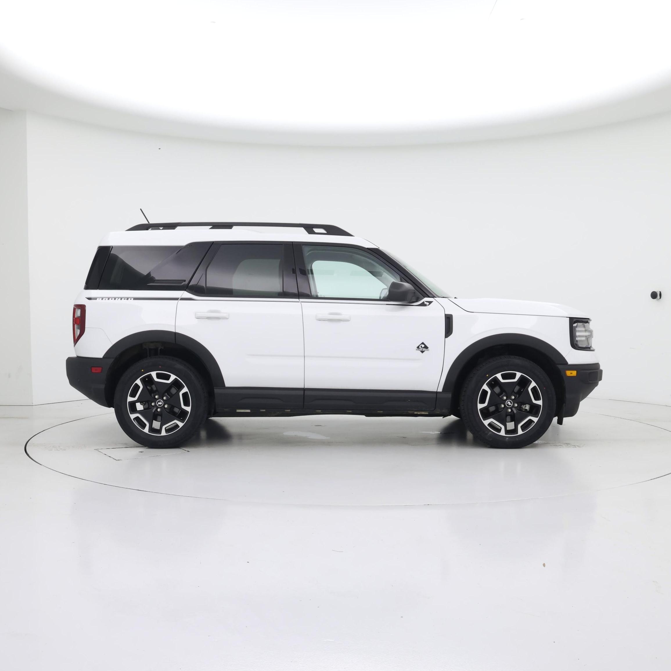 Thumbnail: 2023 Ford Bronco Sport - 7