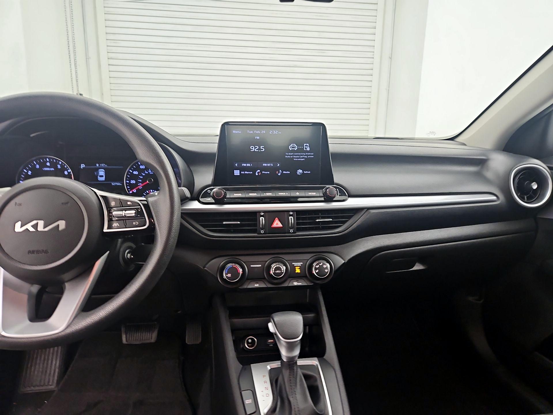 Thumbnail: 2023 Kia Forte - 9