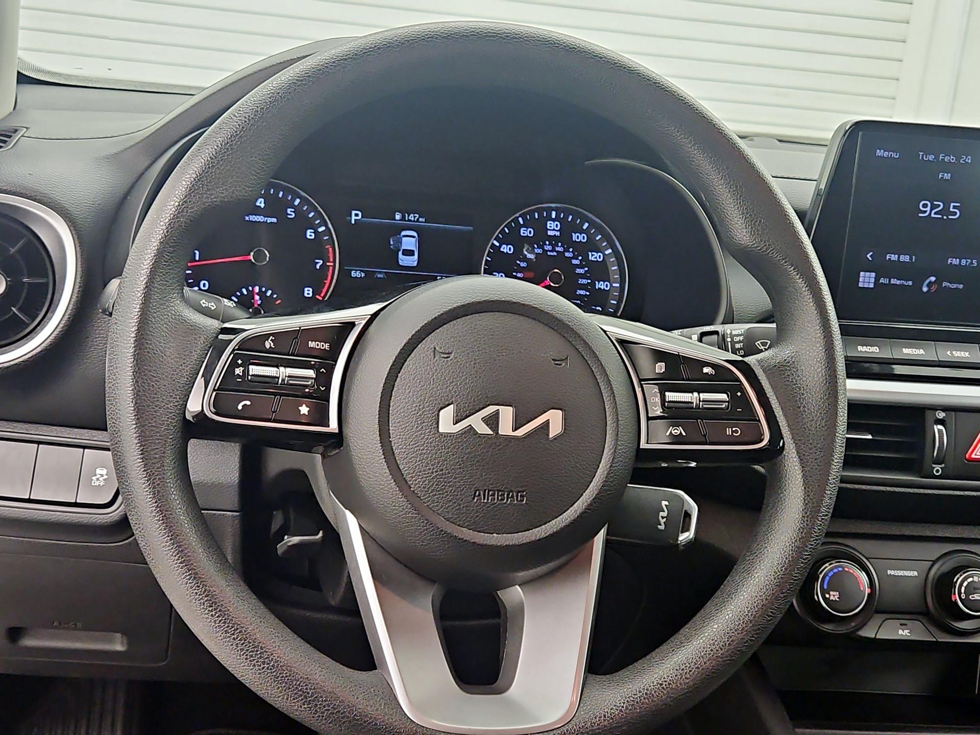 Thumbnail: 2023 Kia Forte - 10