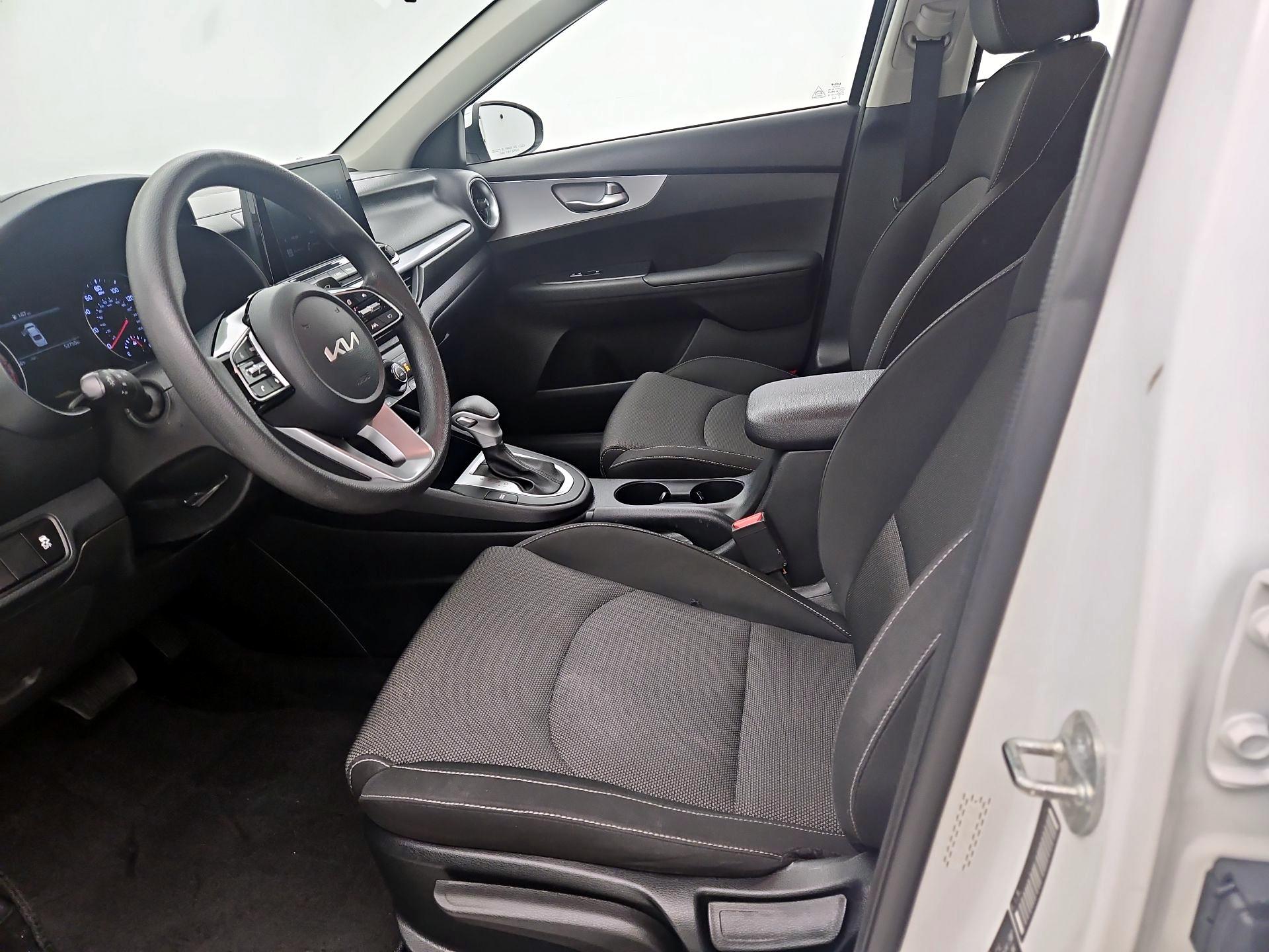 Thumbnail: 2023 Kia Forte - 11