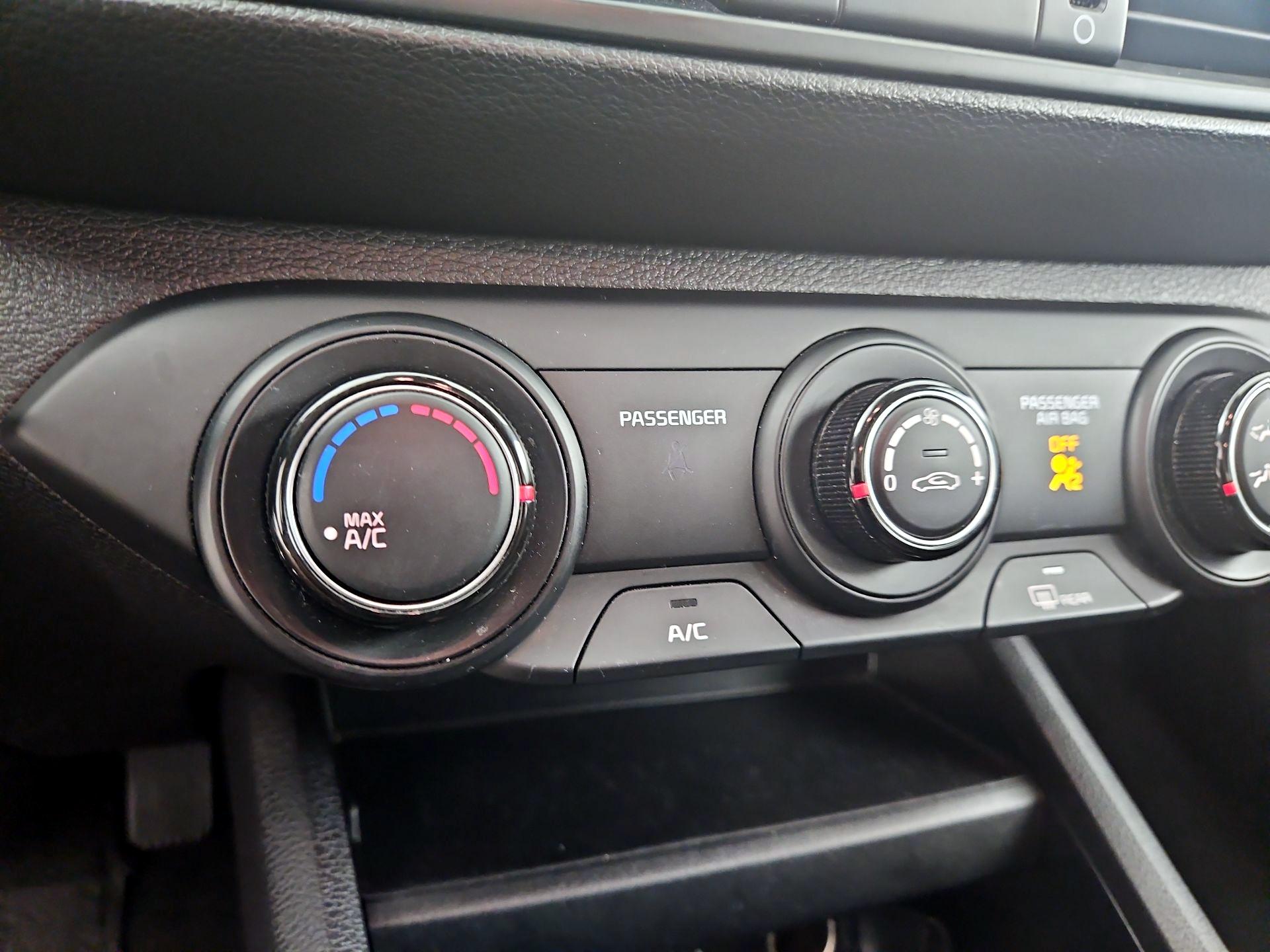 Thumbnail: 2023 Kia Forte - 16