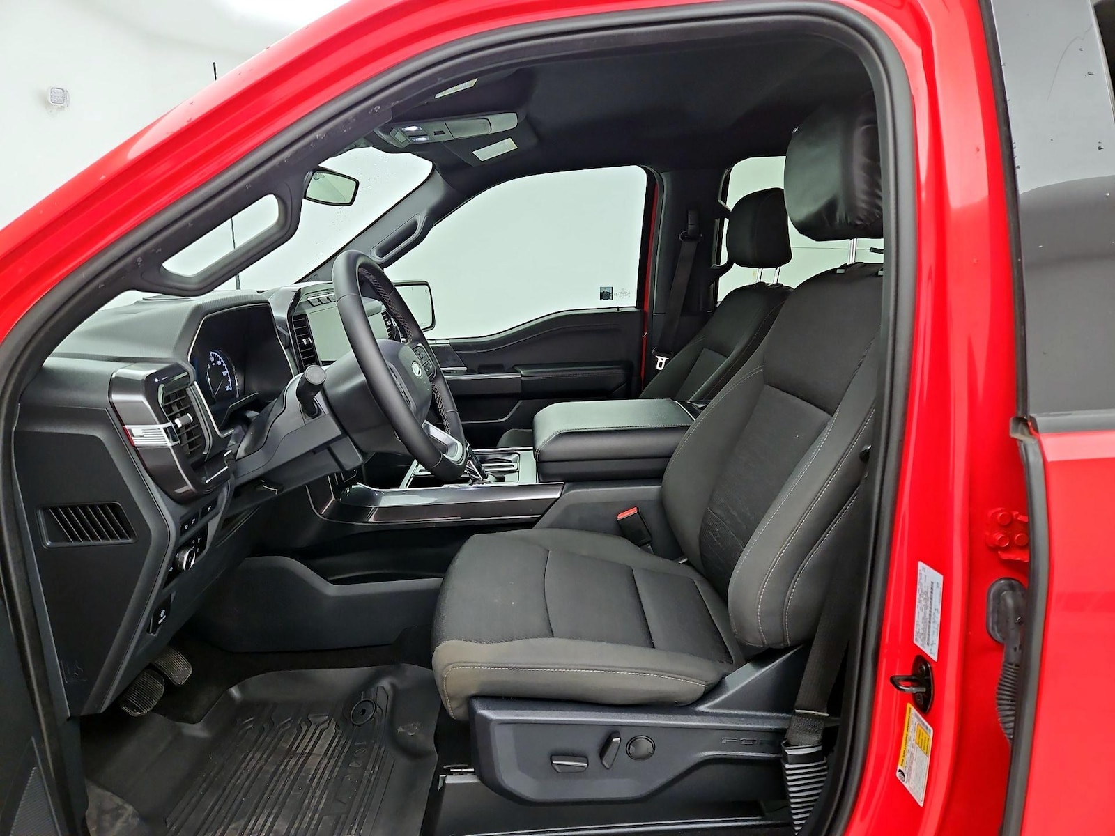 2023 Ford F-150 XLT - Photo 12