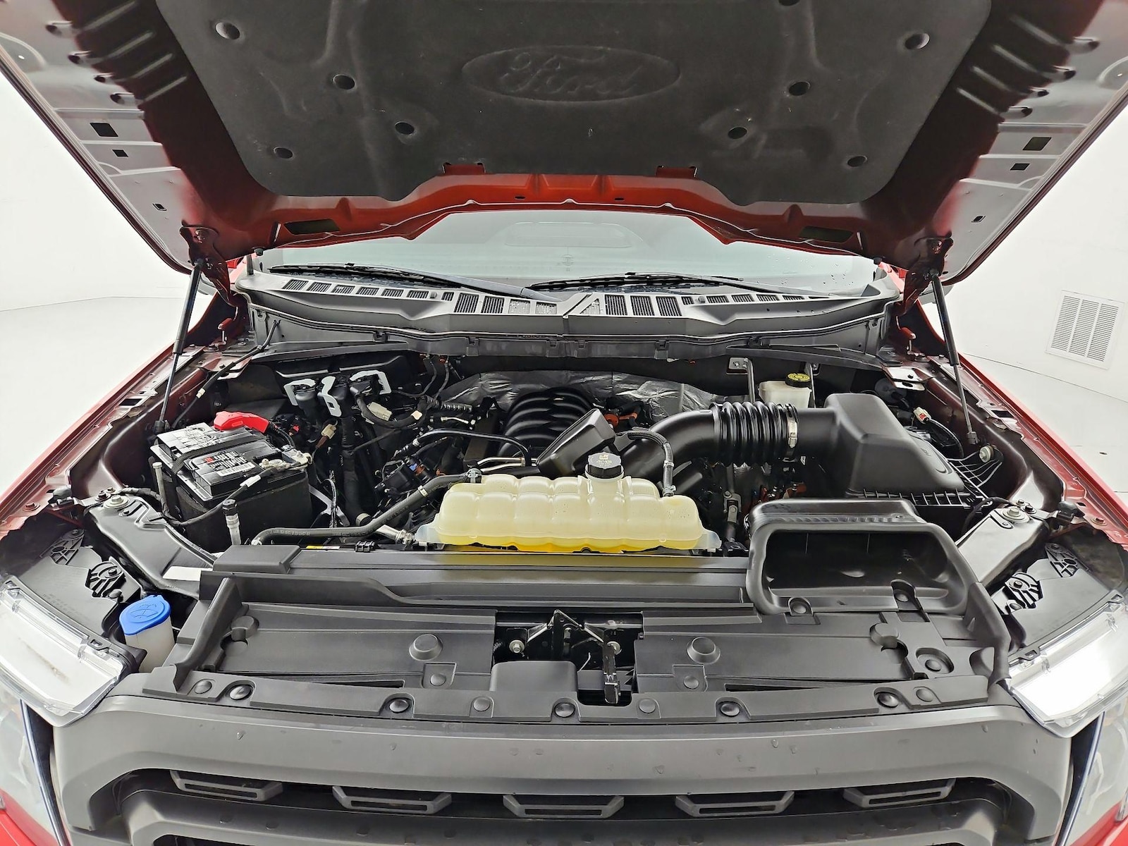2023 Ford F-150 XLT - Photo 23