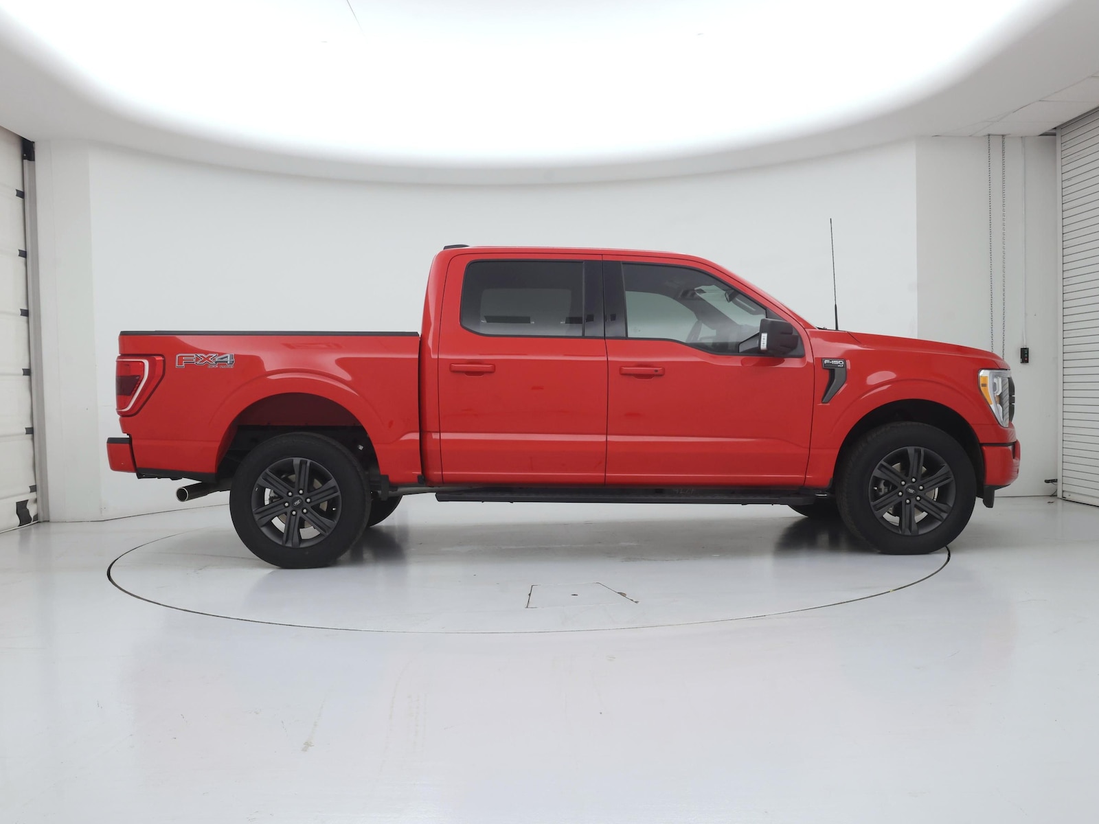 2023 Ford F-150 XLT - Photo 8