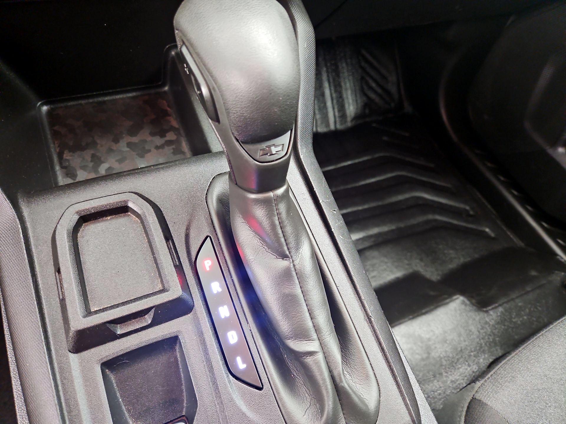 Thumbnail: 2023 Chevrolet Colorado - 17