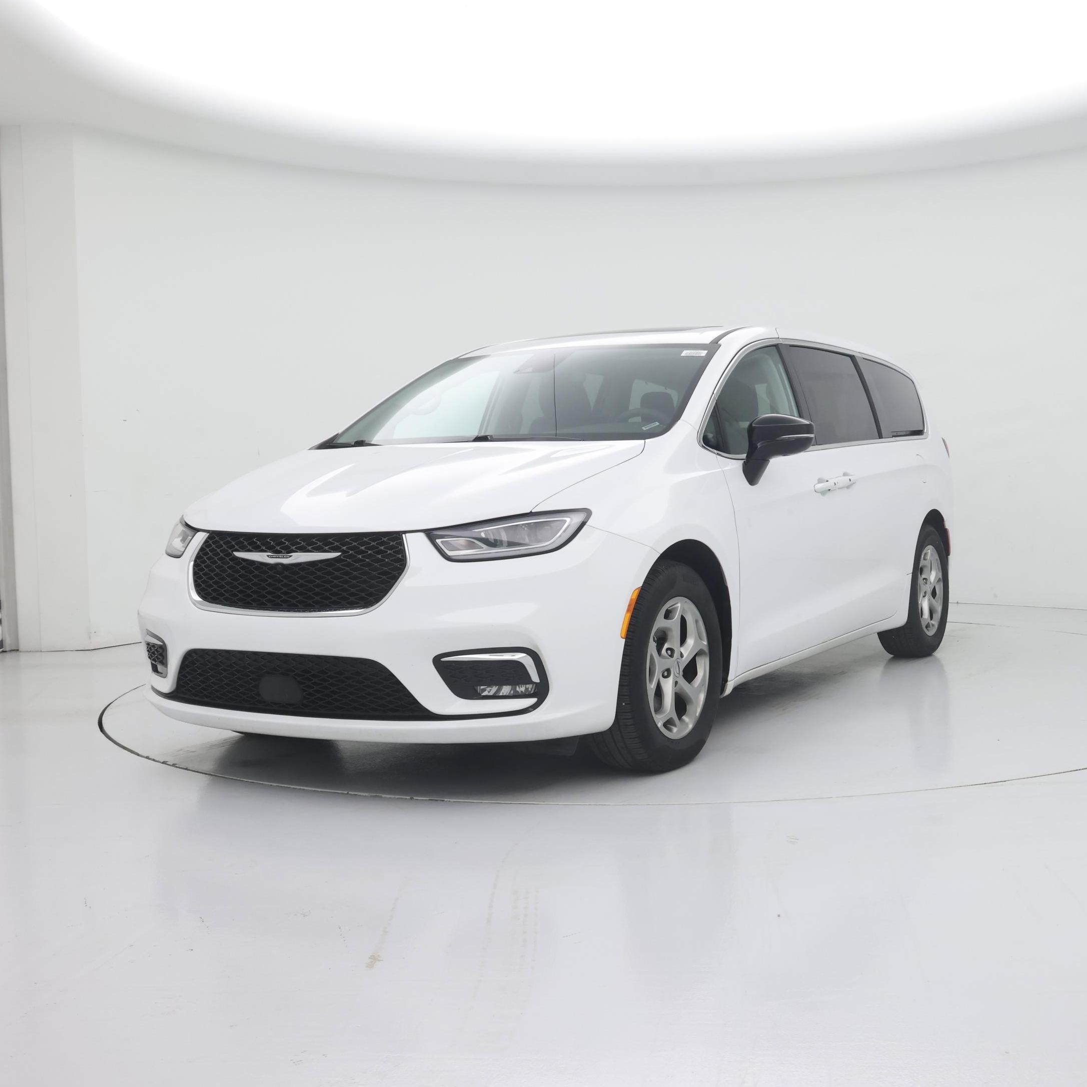 Thumbnail: 2024 Chrysler Pacifica - 4