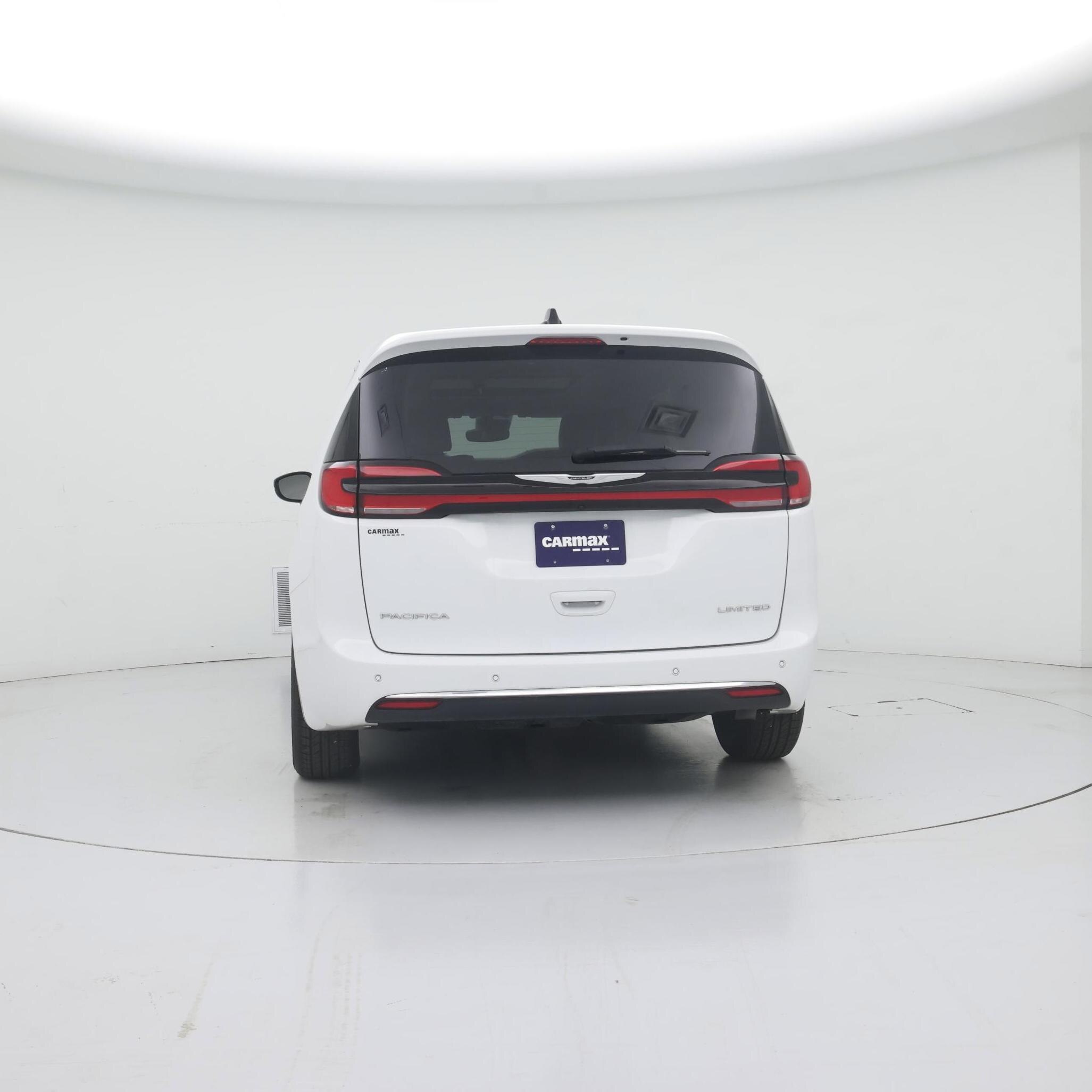 Thumbnail: 2024 Chrysler Pacifica - 6