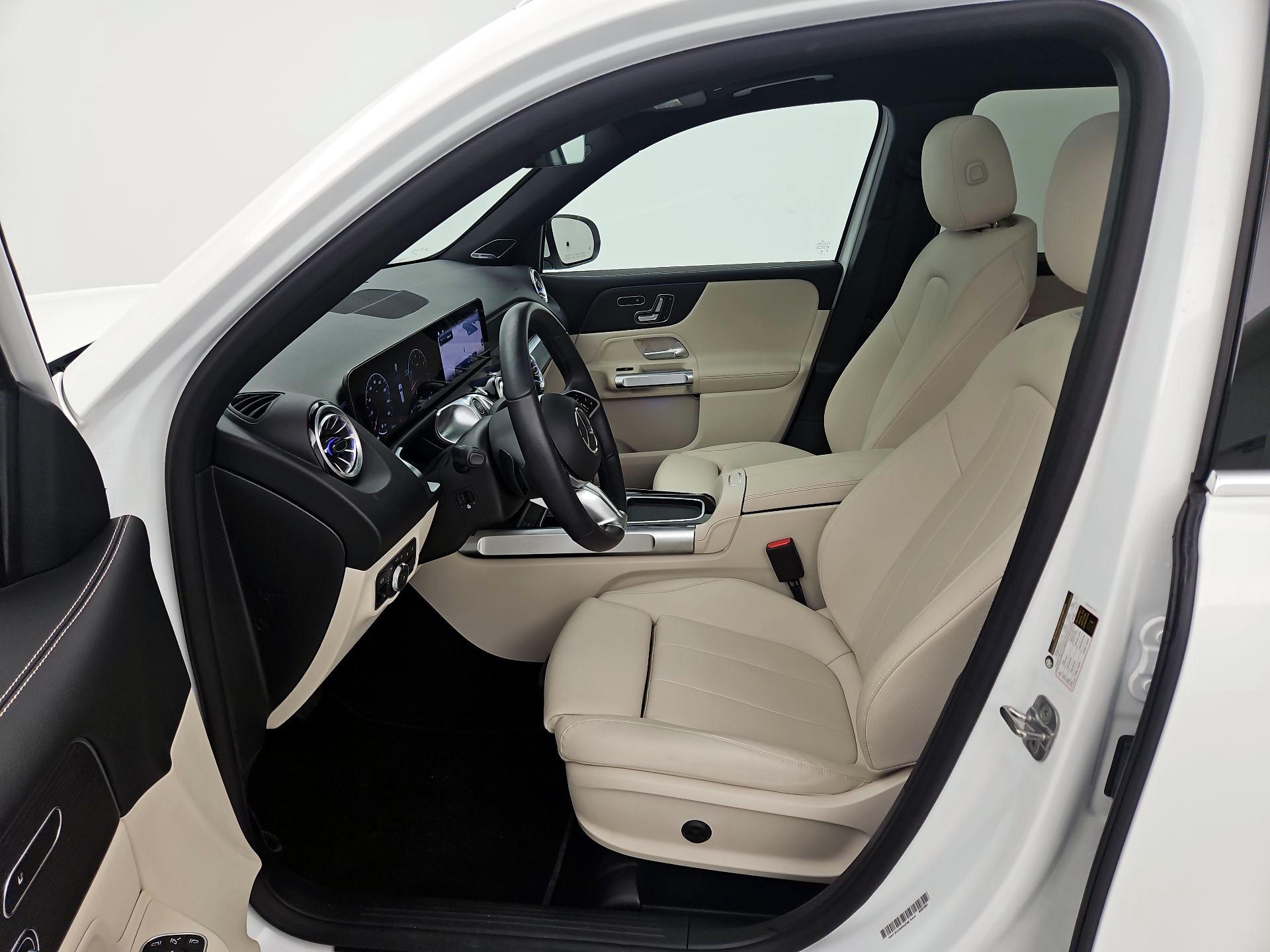 Thumbnail: 2025 Mercedes-Benz GLB - 11