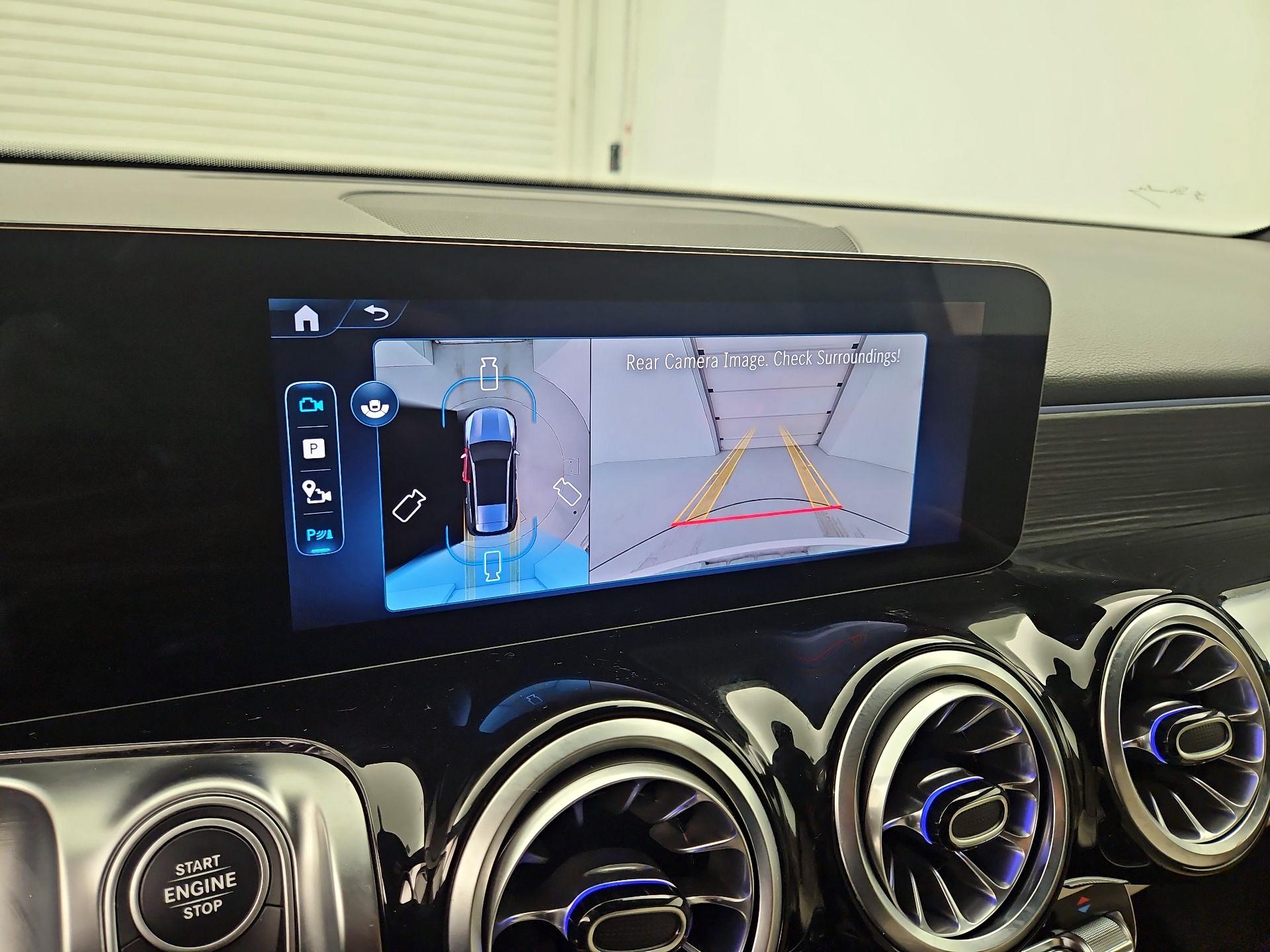 Thumbnail: 2025 Mercedes-Benz GLB - 15