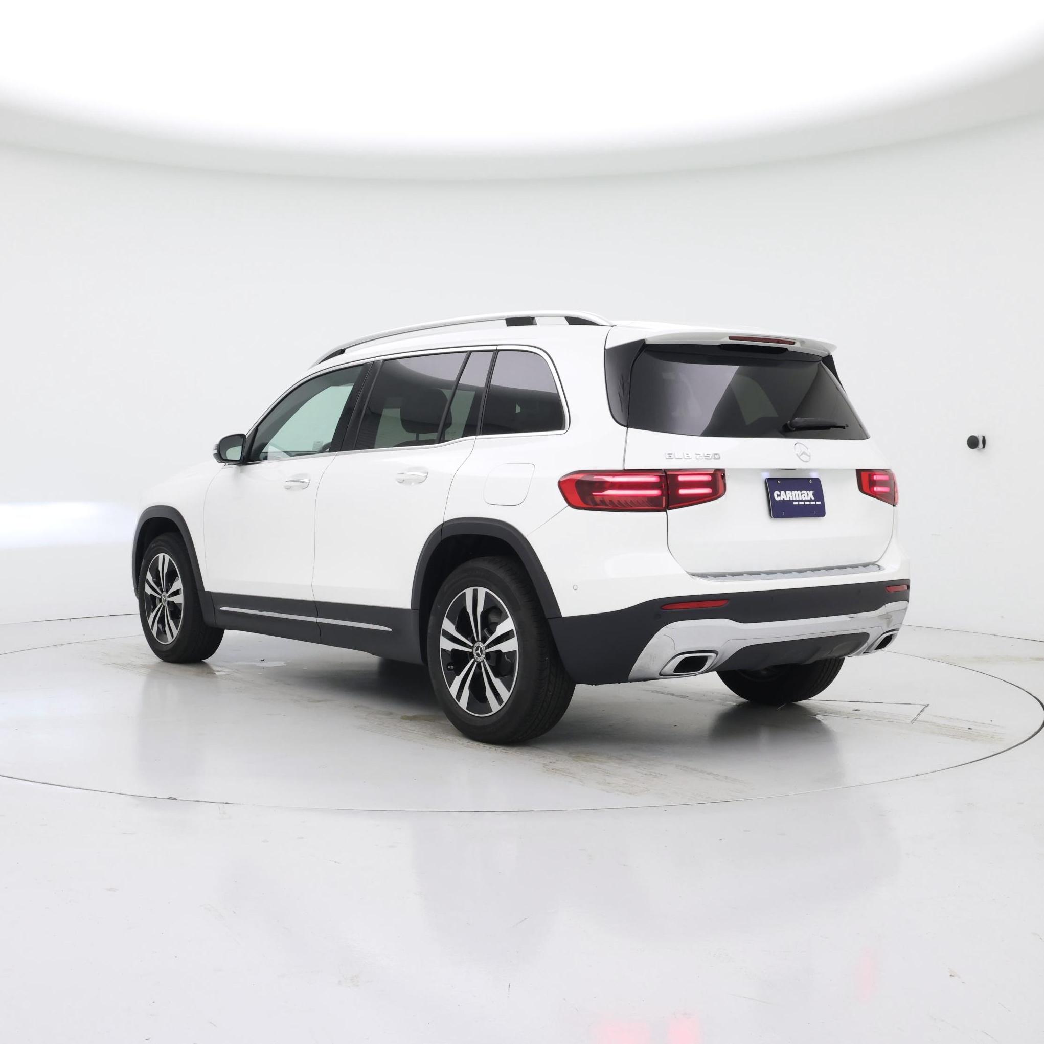 Thumbnail: 2025 Mercedes-Benz GLB - 2