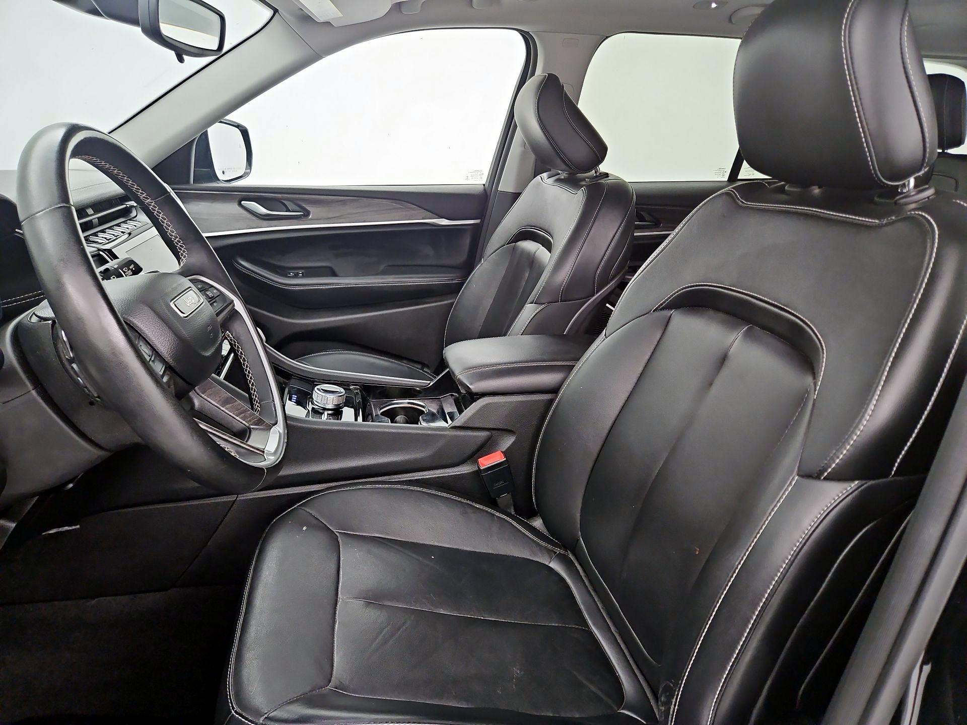 Thumbnail: 2022 Jeep Grand Cherokee - 9