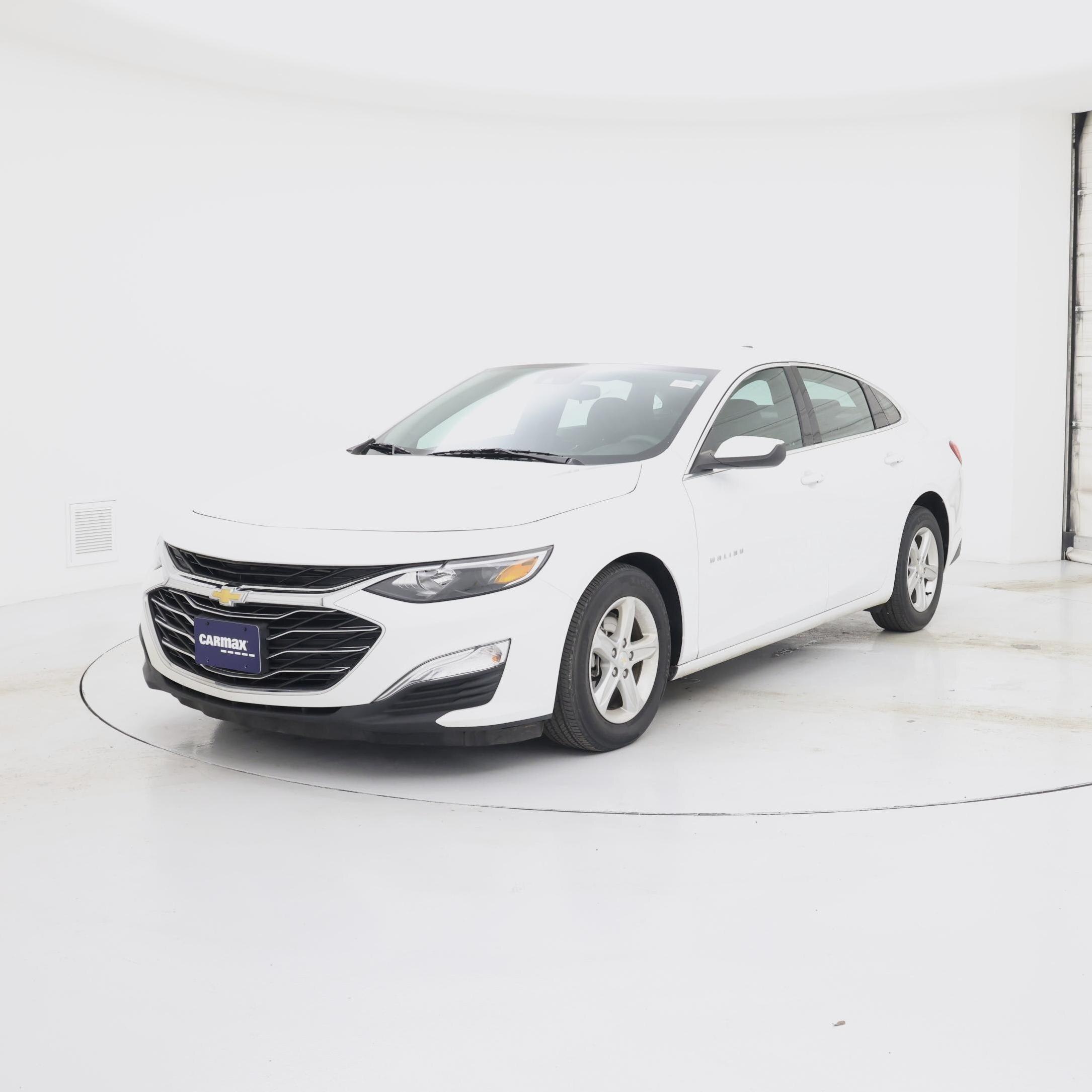 Thumbnail: 2023 Chevrolet Malibu - 4
