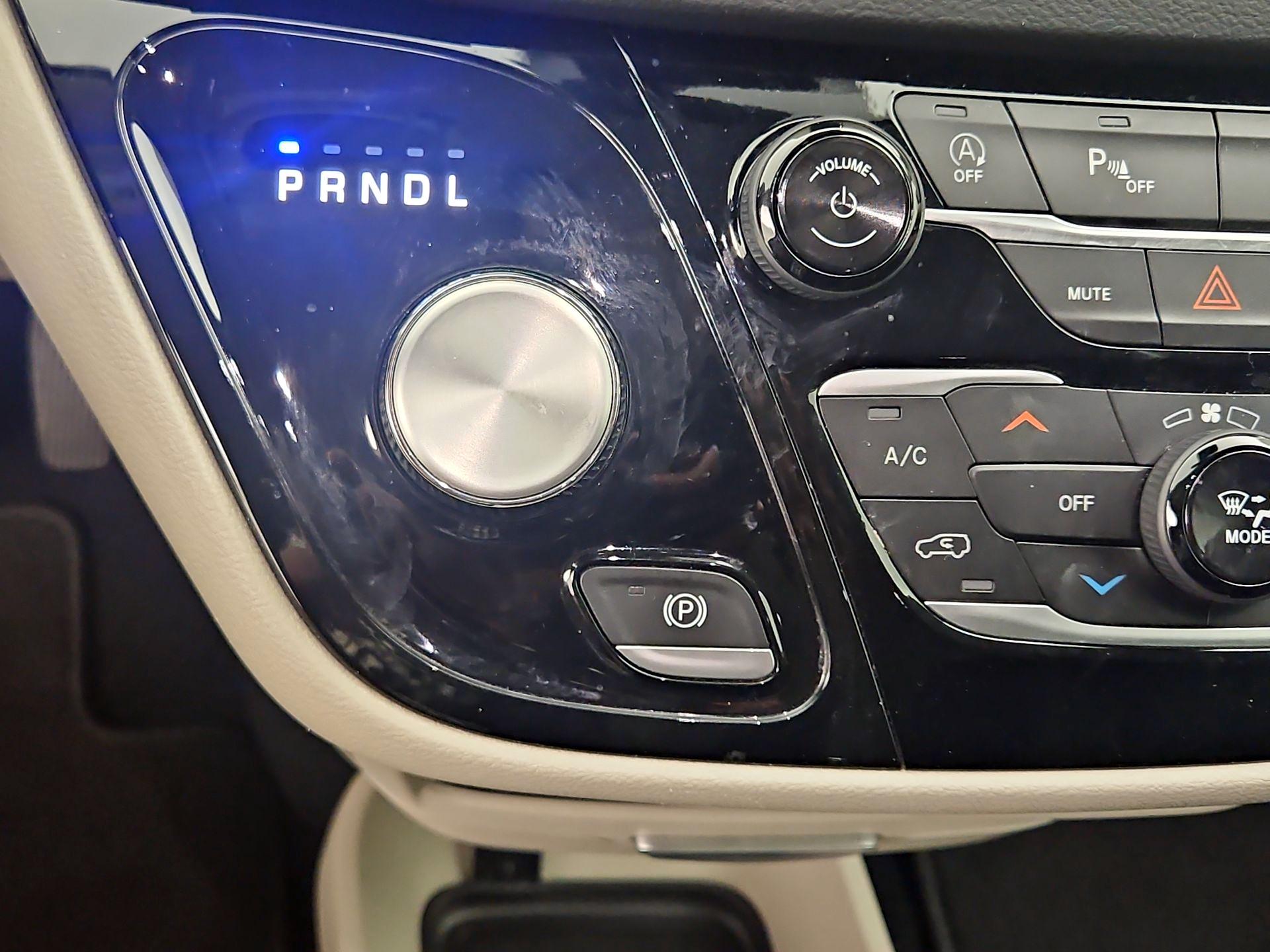 Thumbnail: 2024 Chrysler Pacifica - 17