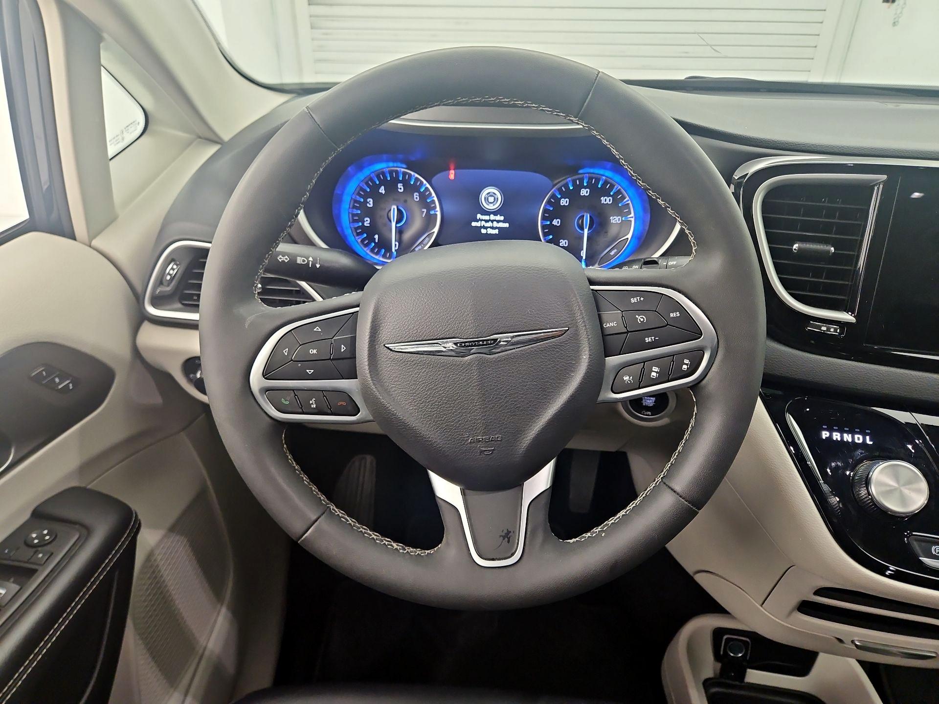 Thumbnail: 2024 Chrysler Pacifica - 19