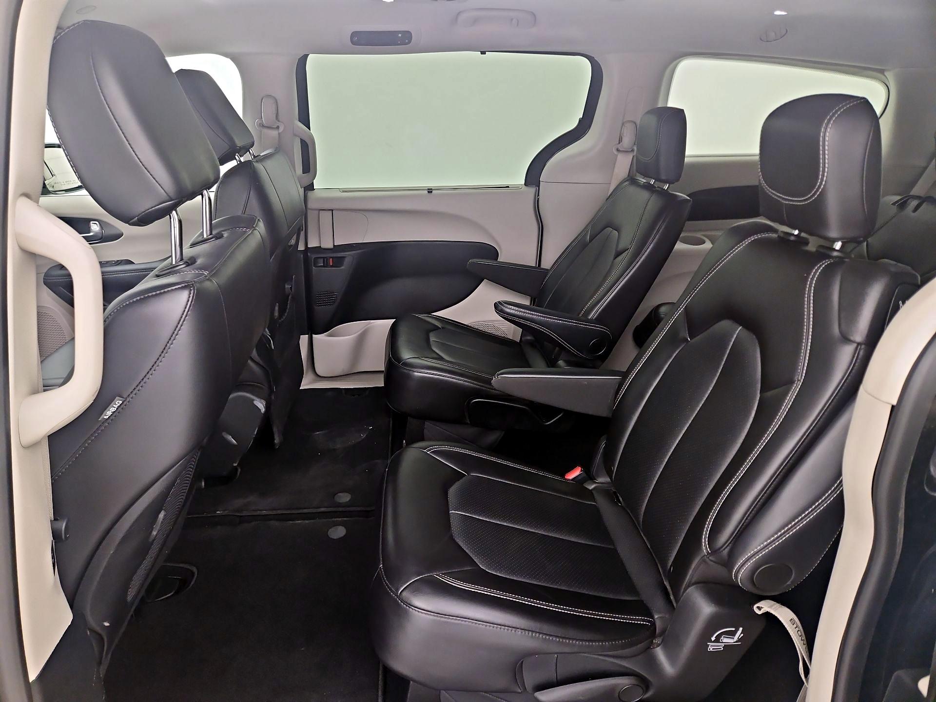 Thumbnail: 2024 Chrysler Pacifica - 20