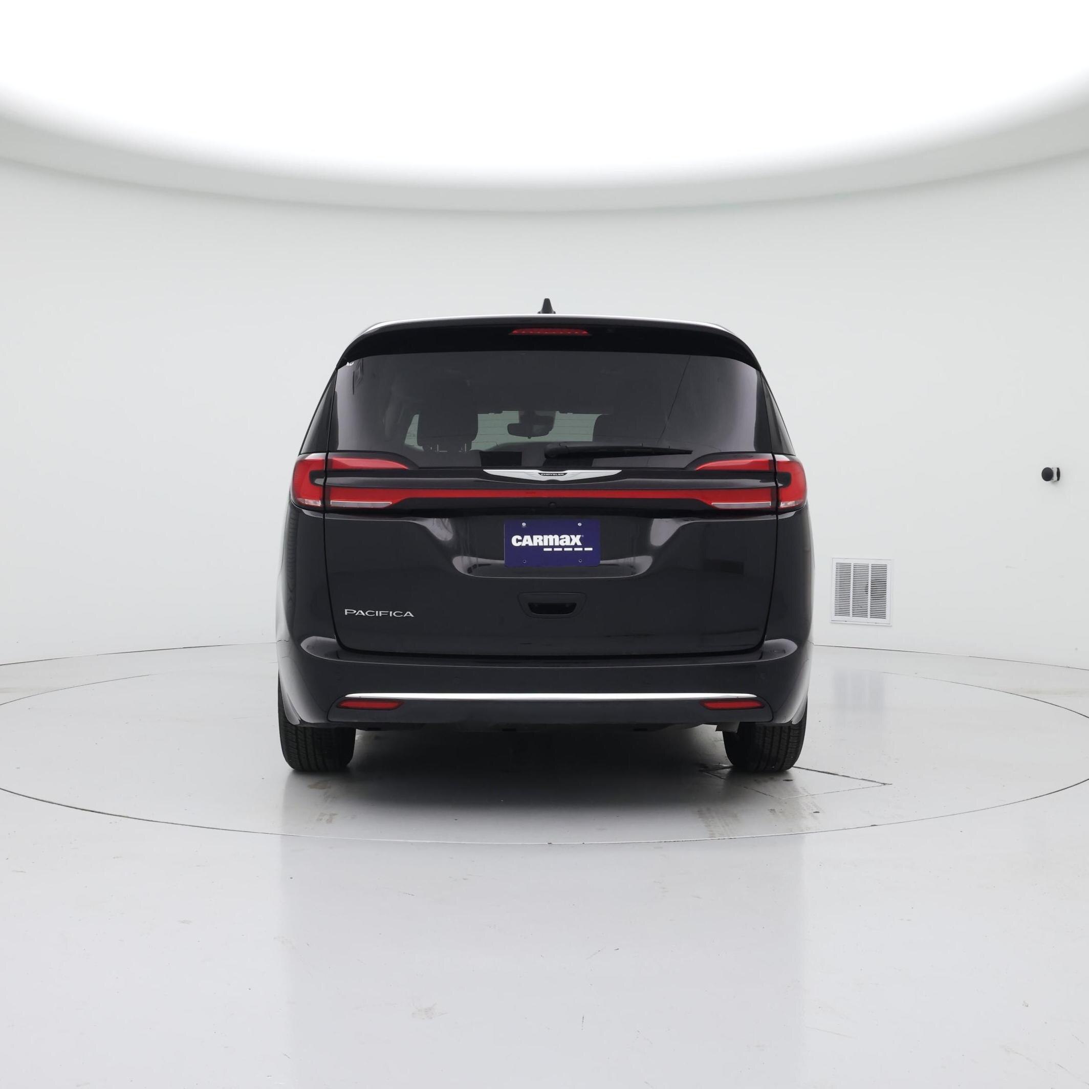 Thumbnail: 2024 Chrysler Pacifica - 6