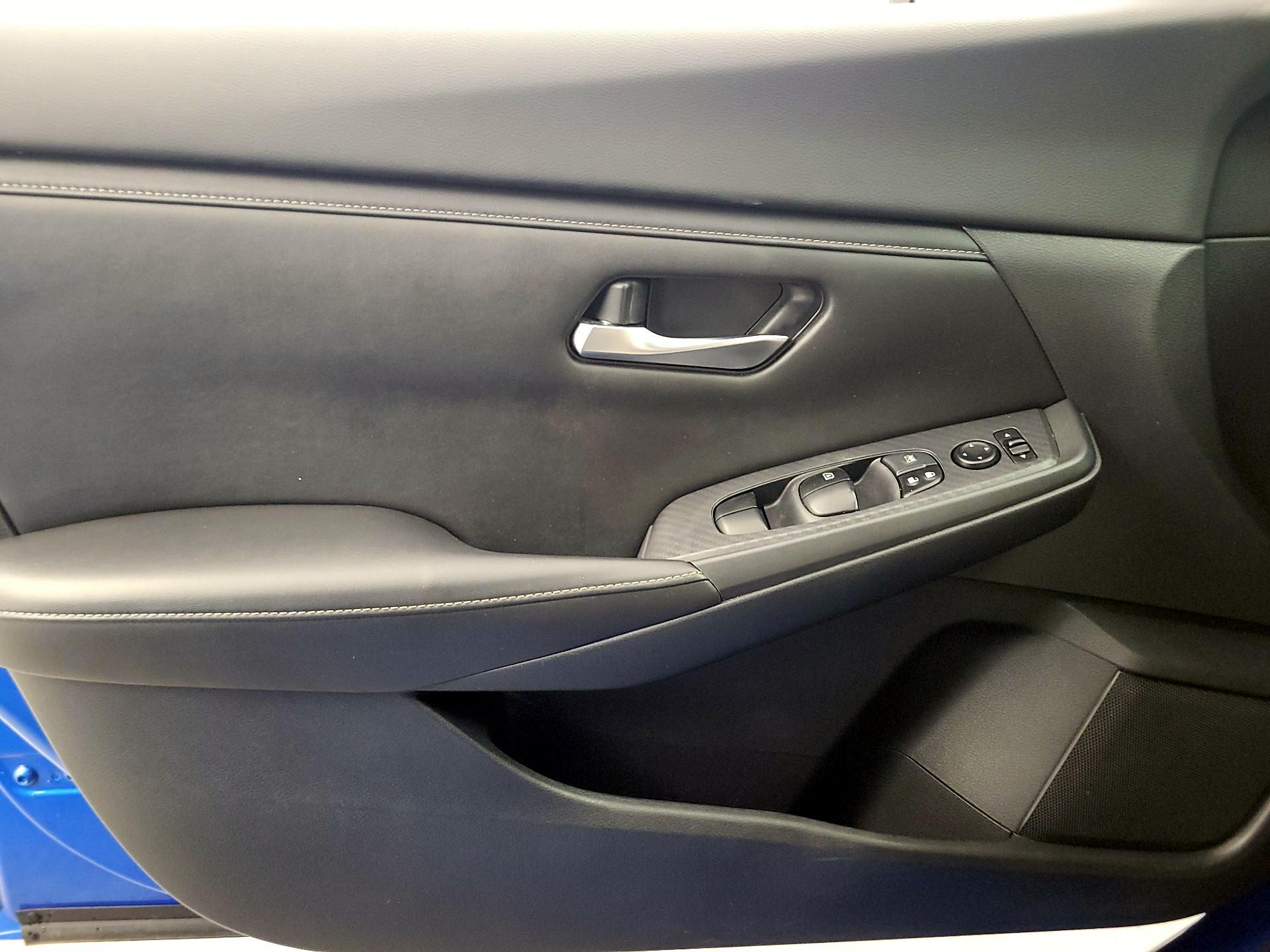 Thumbnail: 2020 Nissan Sentra - 12