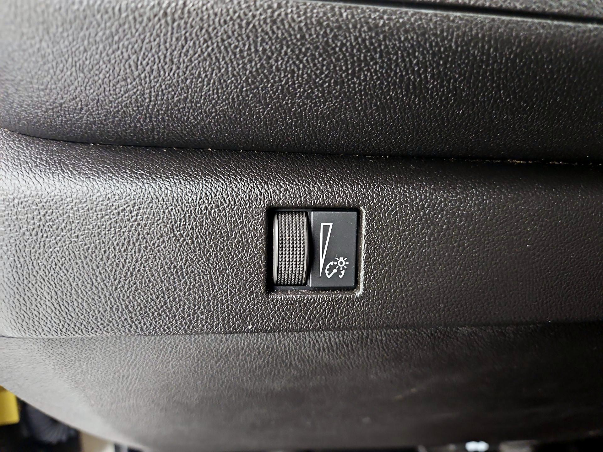 Thumbnail: 2023 Chevrolet Colorado - 13