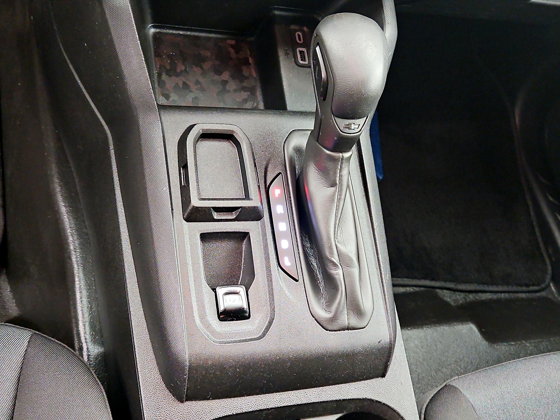 Thumbnail: 2023 Chevrolet Colorado - 17