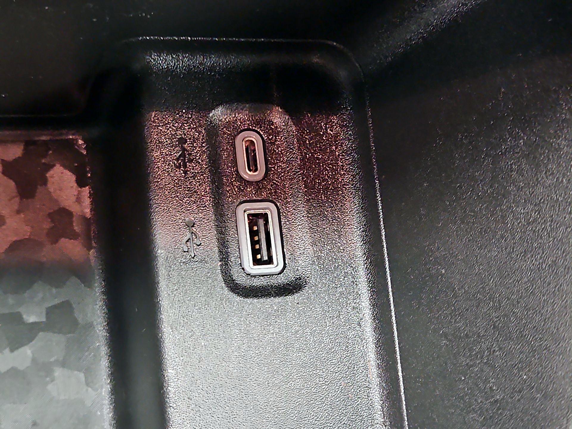 Thumbnail: 2023 Chevrolet Colorado - 18