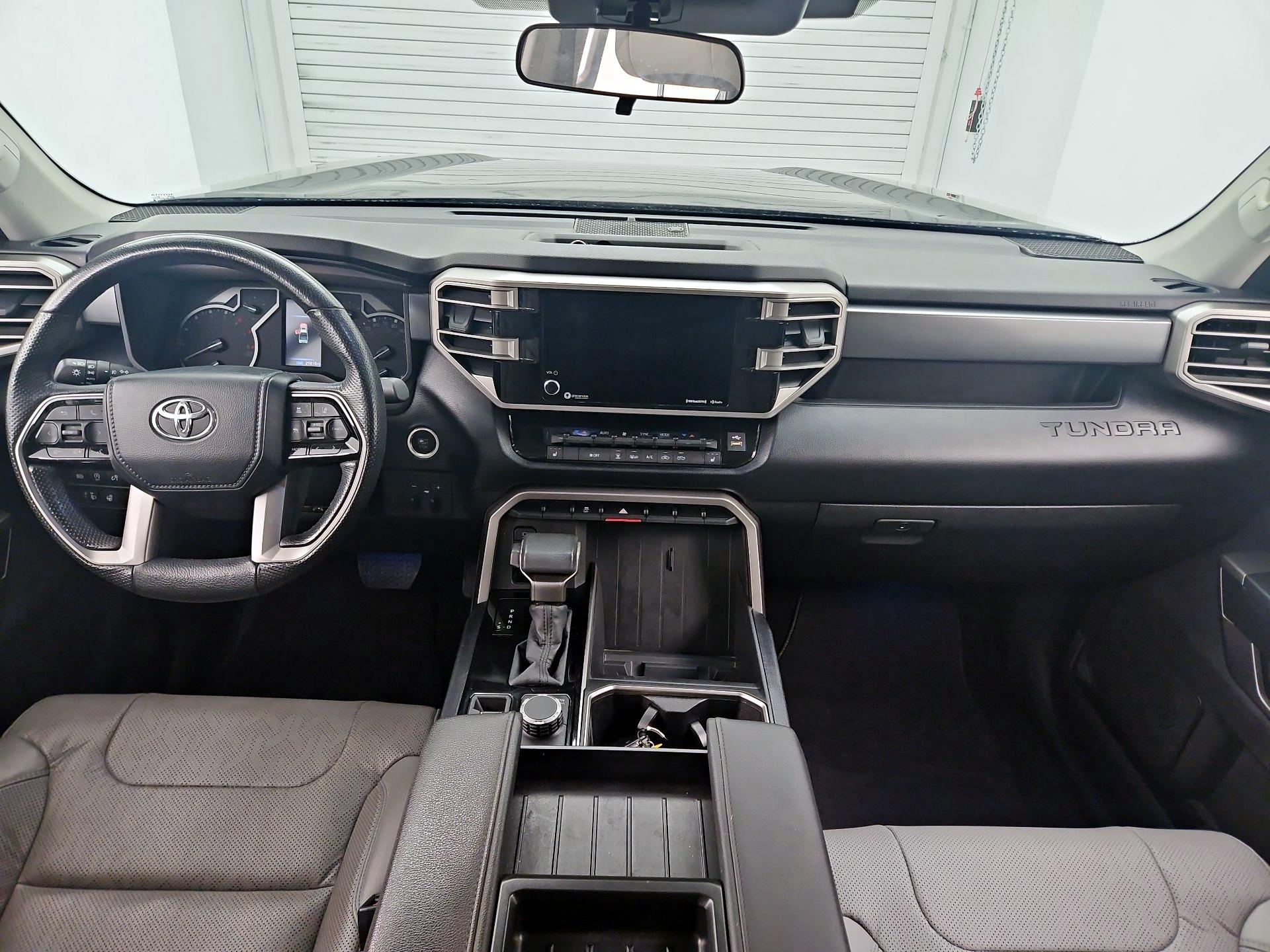 Thumbnail: 2024 Toyota Tundra - 9