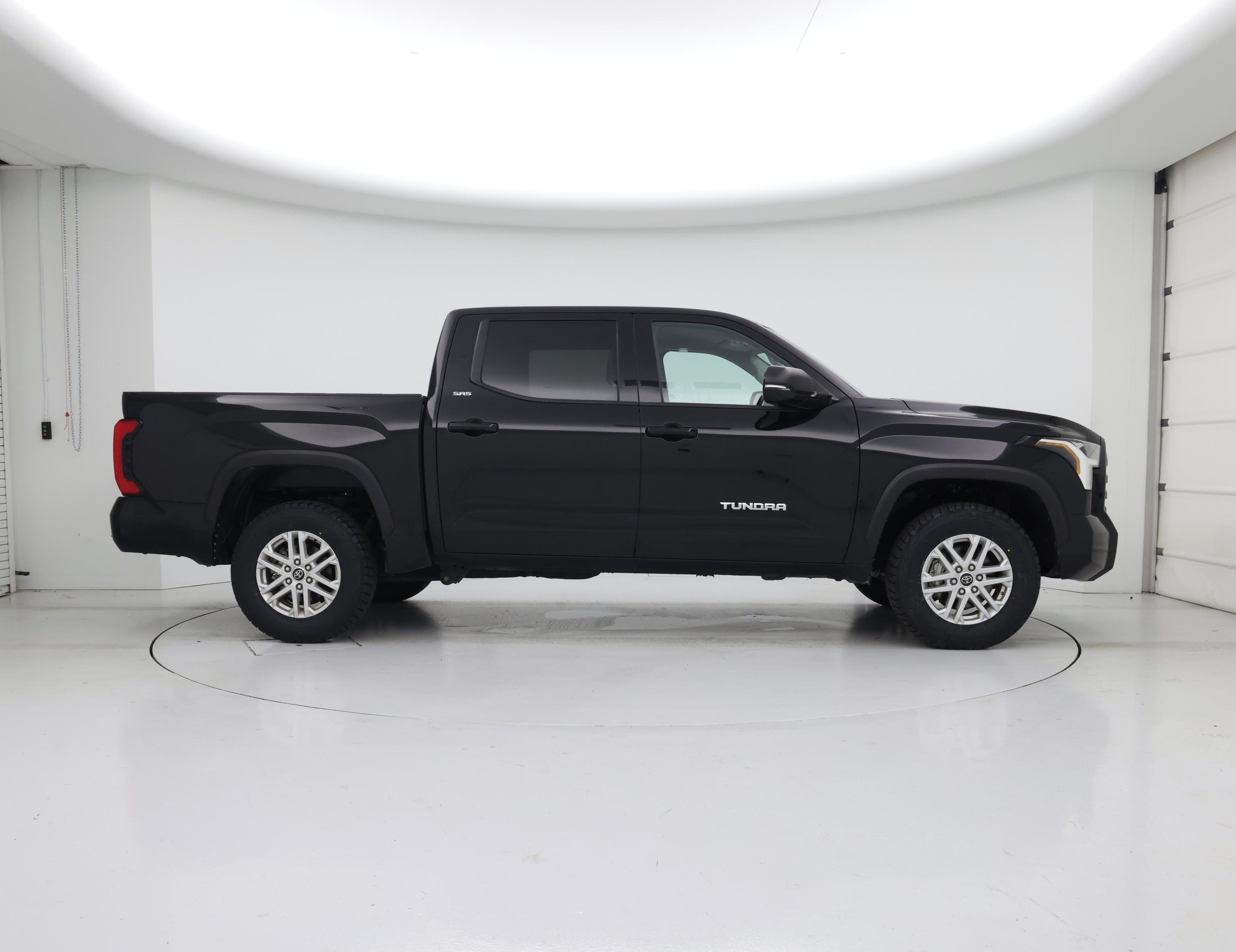 Thumbnail: 2024 Toyota Tundra - 7