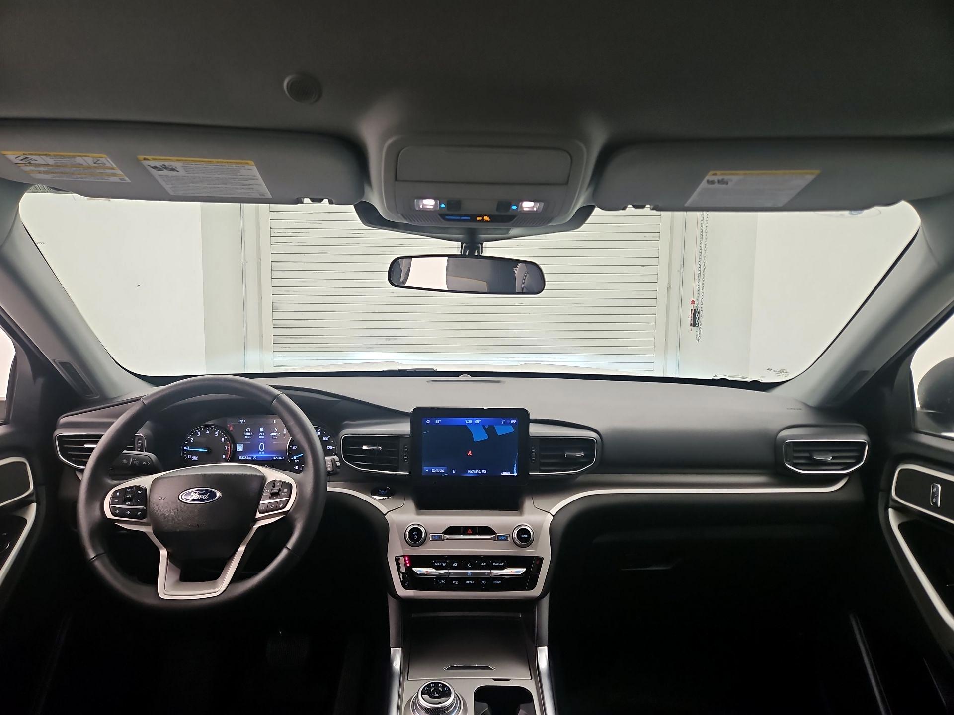 Thumbnail: 2023 Ford Explorer - 9