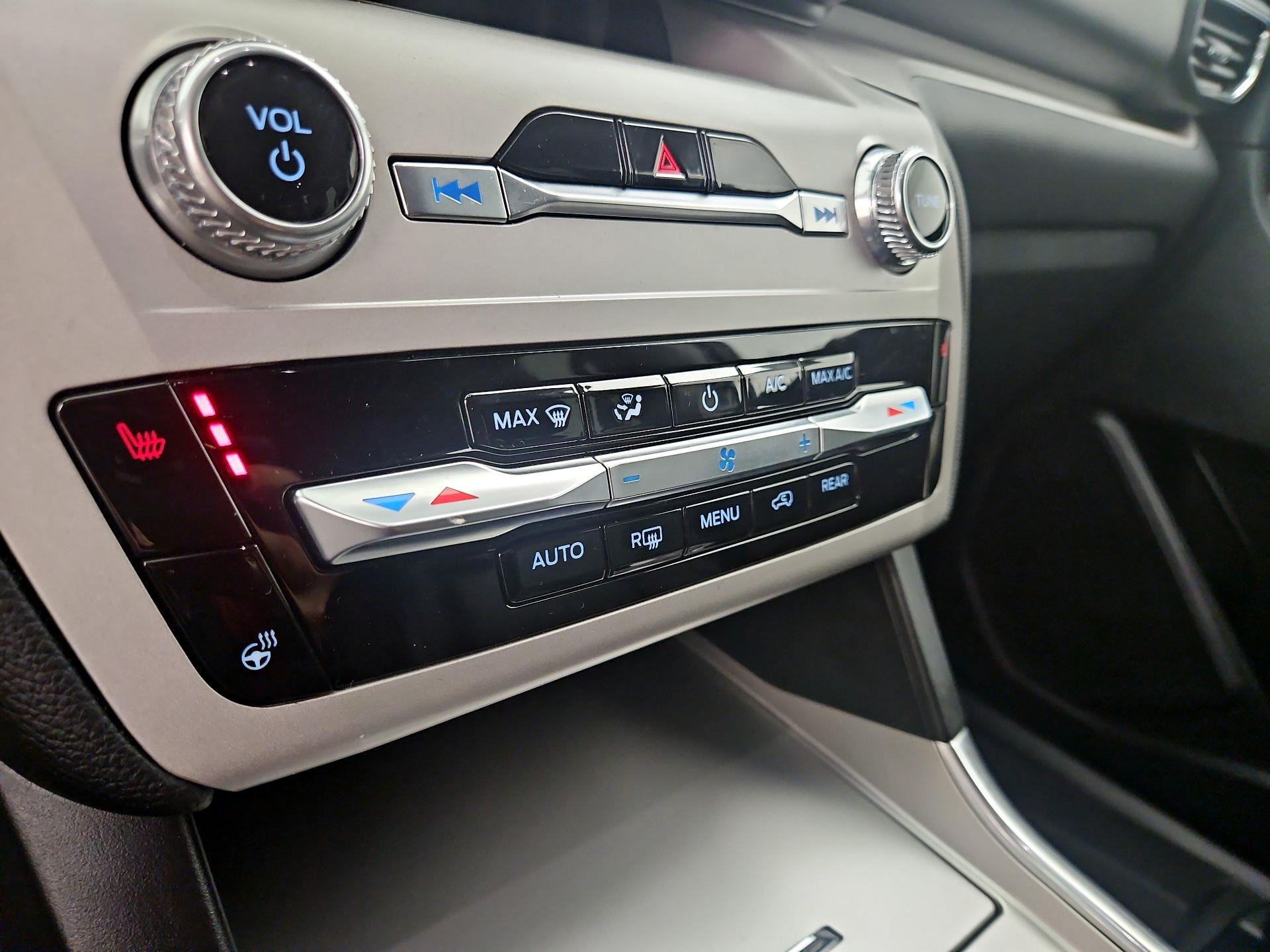 Thumbnail: 2023 Ford Explorer - 17