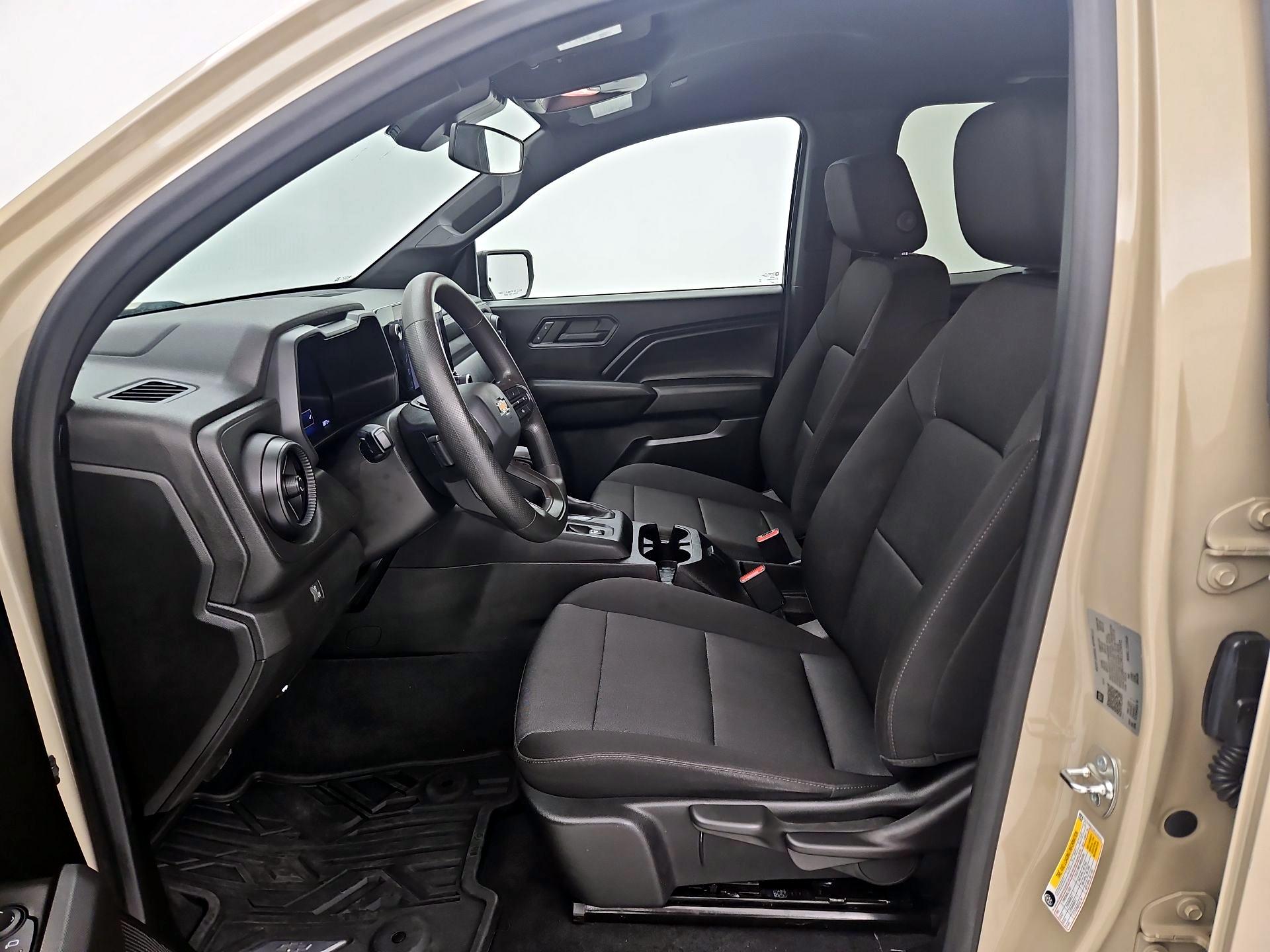 Thumbnail: 2024 Chevrolet Colorado - 11