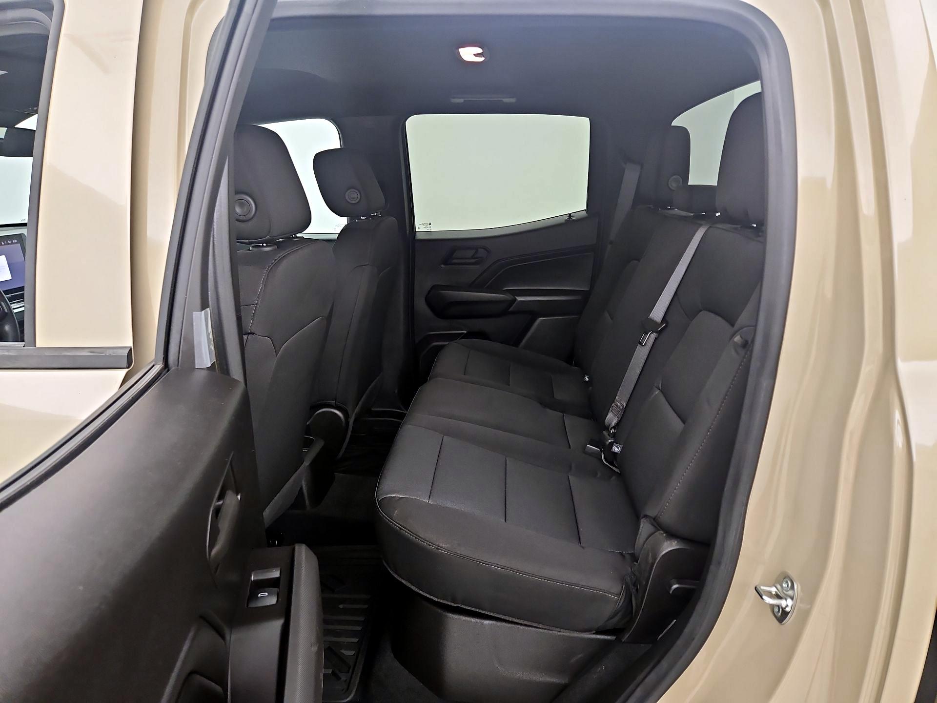 Thumbnail: 2024 Chevrolet Colorado - 20