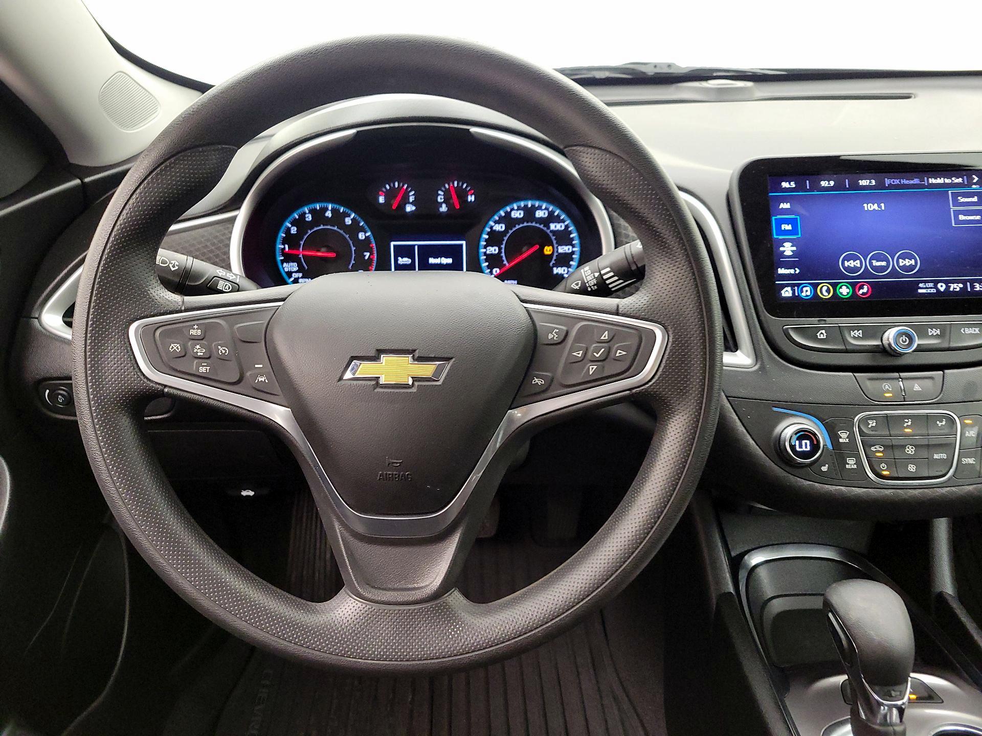 Thumbnail: 2023 Chevrolet Malibu - 9