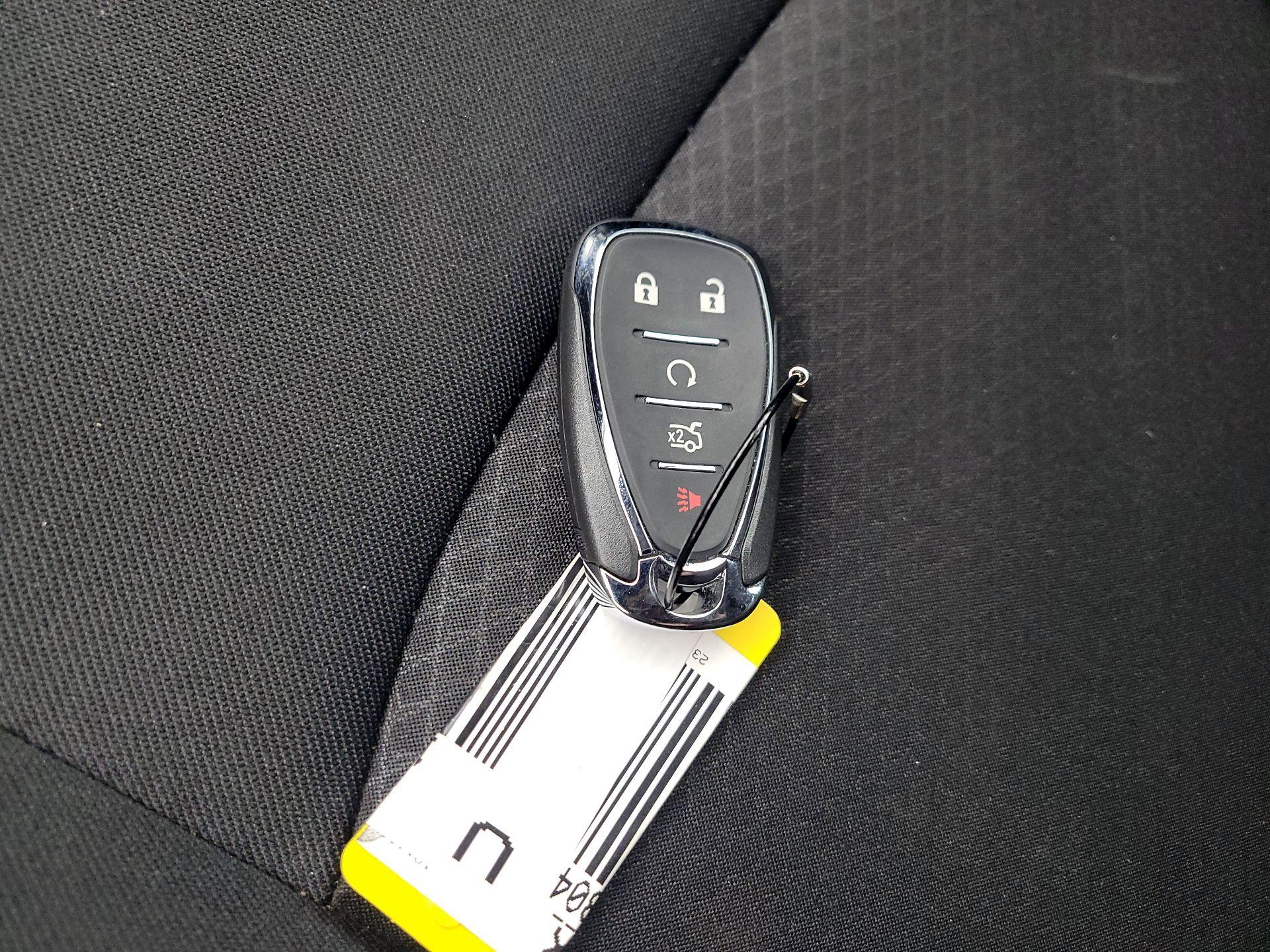 Thumbnail: 2023 Chevrolet Malibu - 18