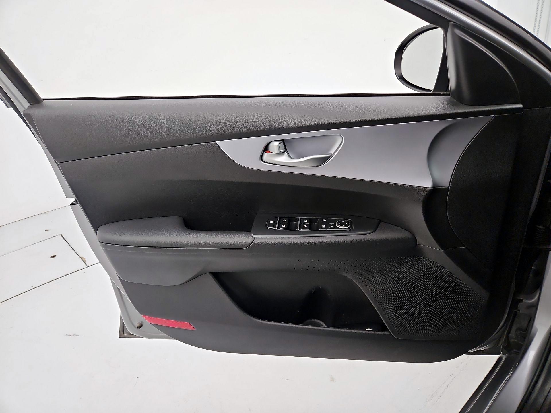 Thumbnail: 2024 Kia Forte - 12