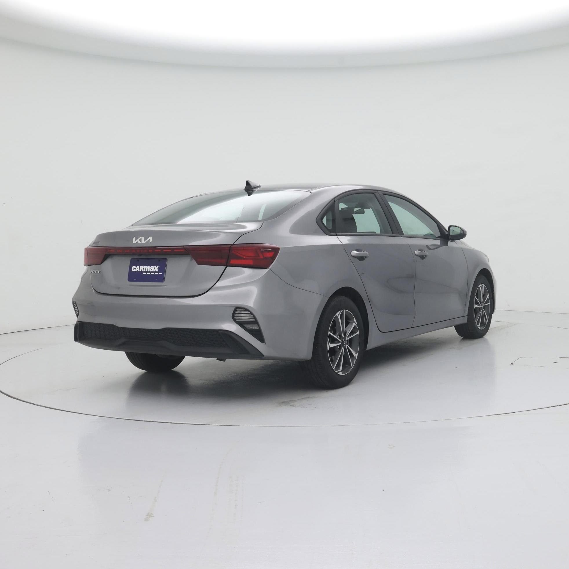 Thumbnail: 2024 Kia Forte - 8