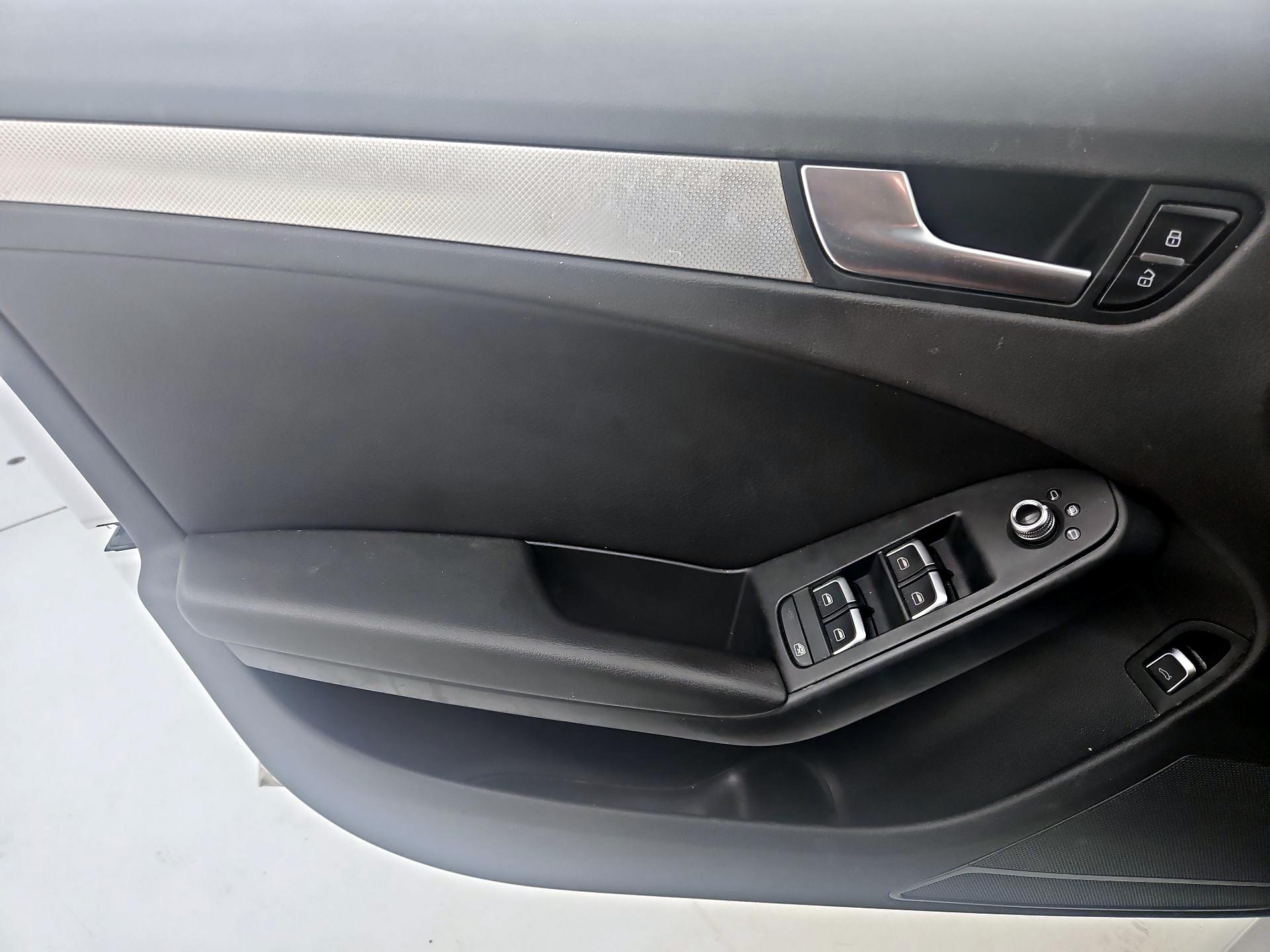 Thumbnail: 2016 Audi A4 - 12