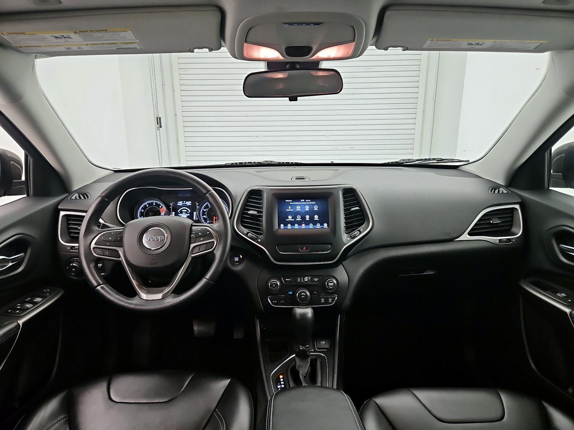 Thumbnail: 2019 Jeep Cherokee - 9