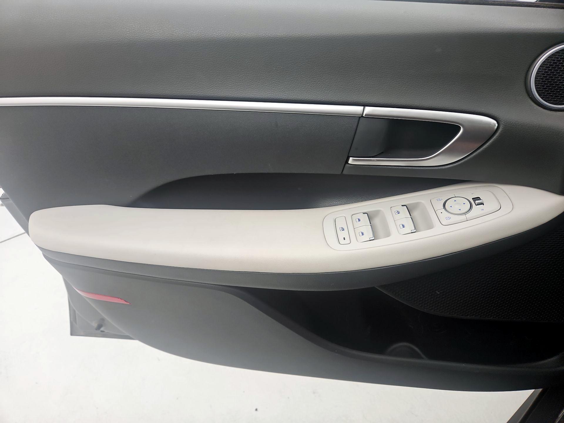 Thumbnail: 2023 Hyundai Sonata - 12