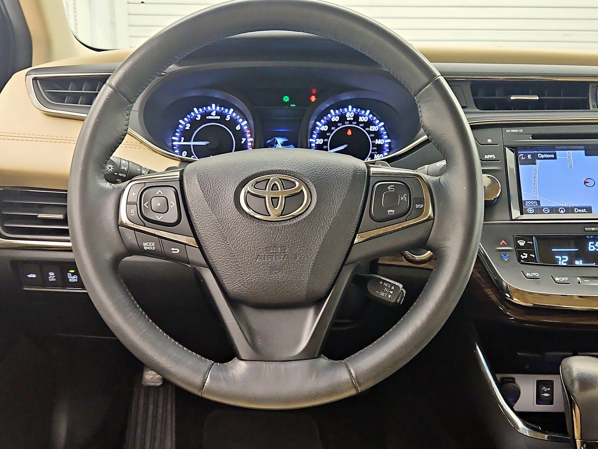 Thumbnail: 2015 Toyota Avalon - 10