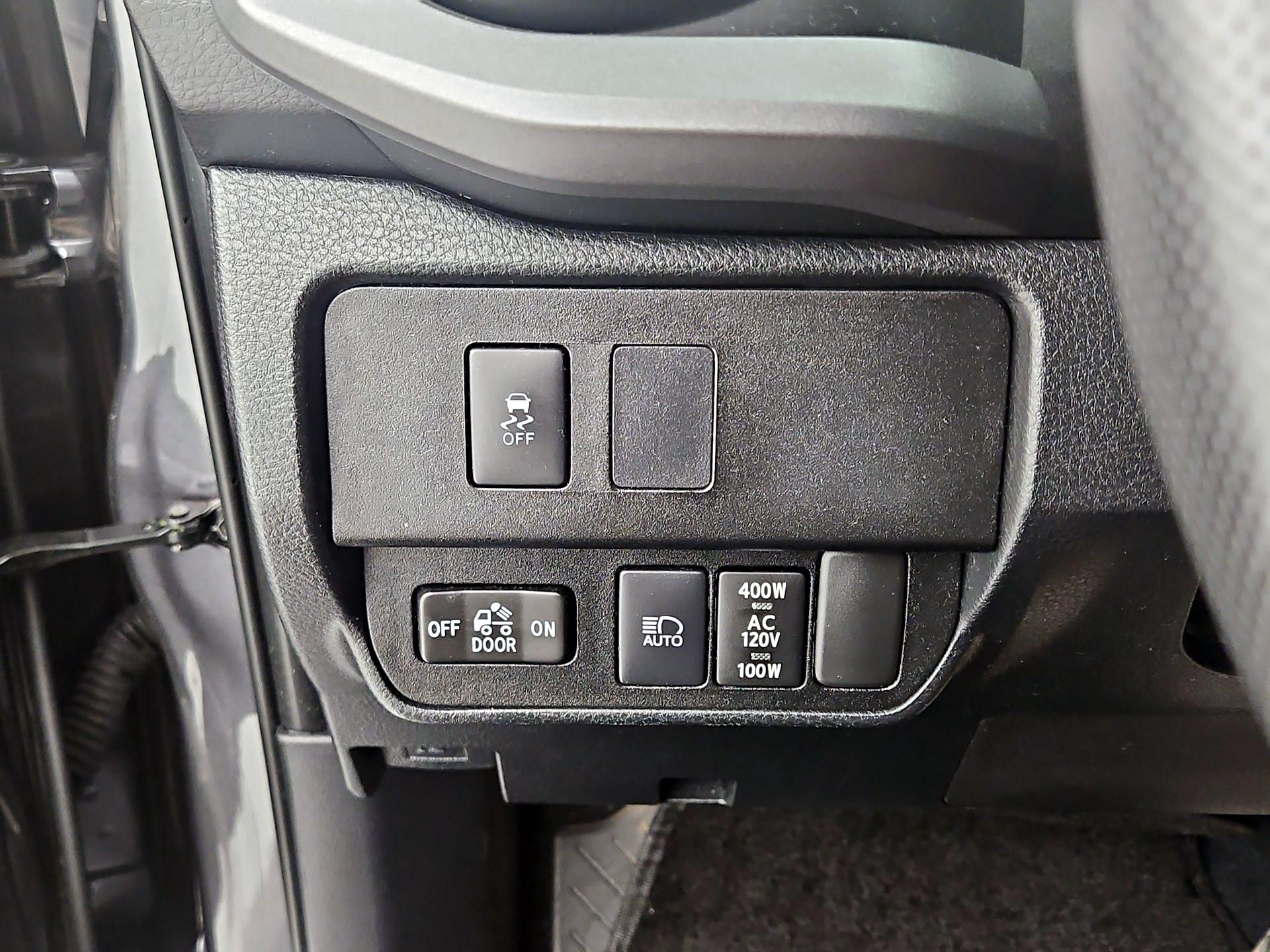 Thumbnail: 2021 Toyota Tacoma - 13